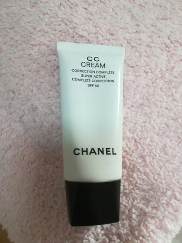 CHANEL CC クリーム Nのクチコミ「皆様こんにちは！

今回のご紹介は、CHANELのCCクリーム N 10 ベージュ

です！！.....」（1枚目）