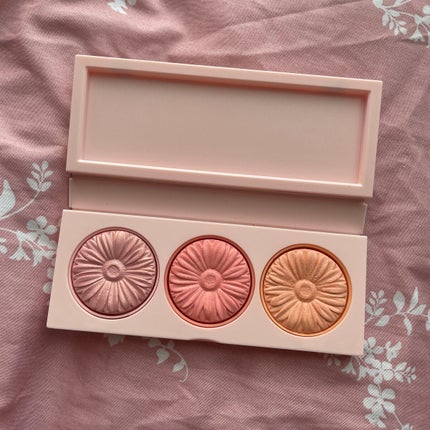 チーク ポップ オン ザ グロウ トリオ パレット/CLINIQUE/パウダーチークを使ったクチコミ(2枚目)