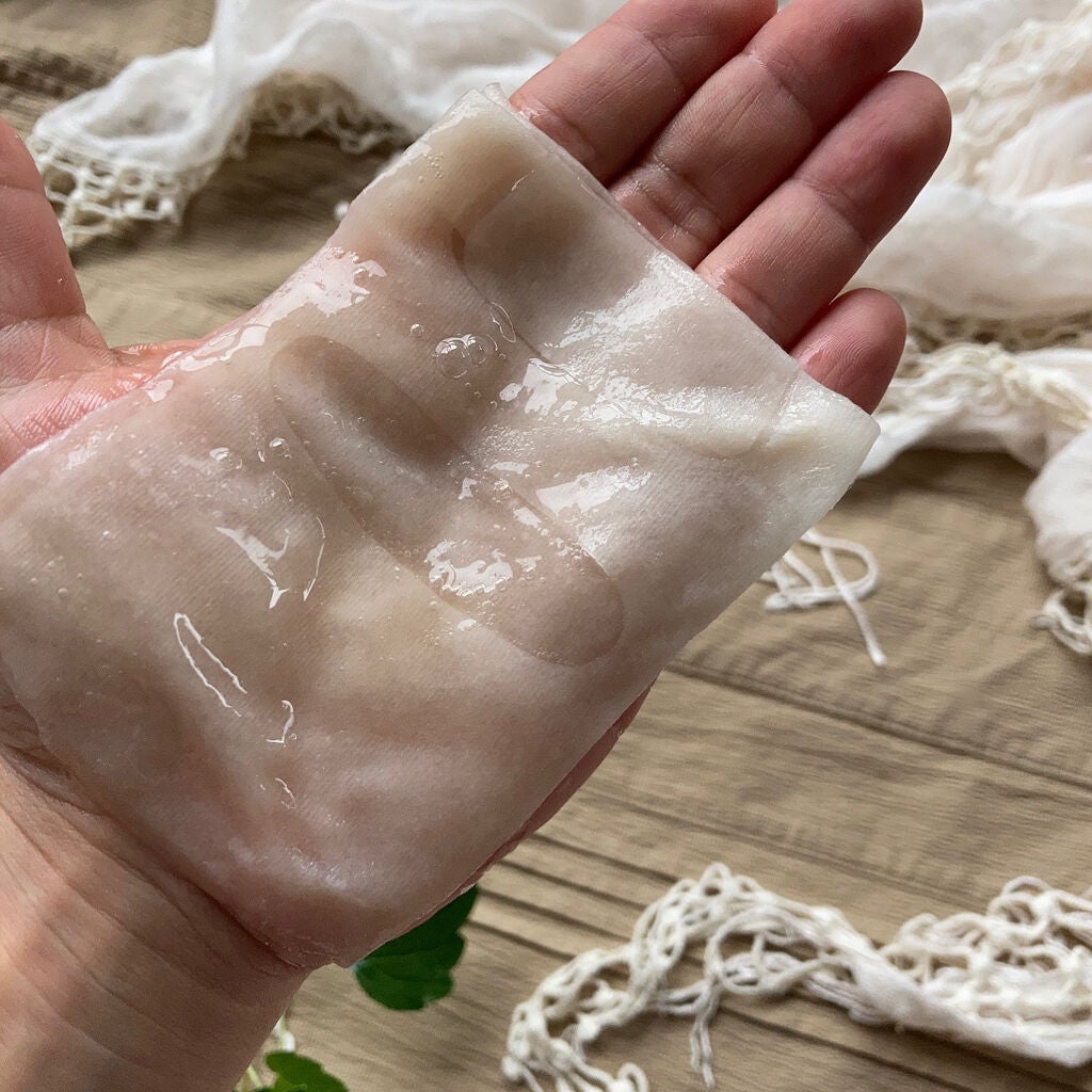 梅ちゃんアラフィフツヤ肌オタク on LIPS 「𓅪𓂃𓈒𓏸「え、これ良い!!」となったma:nyo(魔女工場)の..」(3枚目)