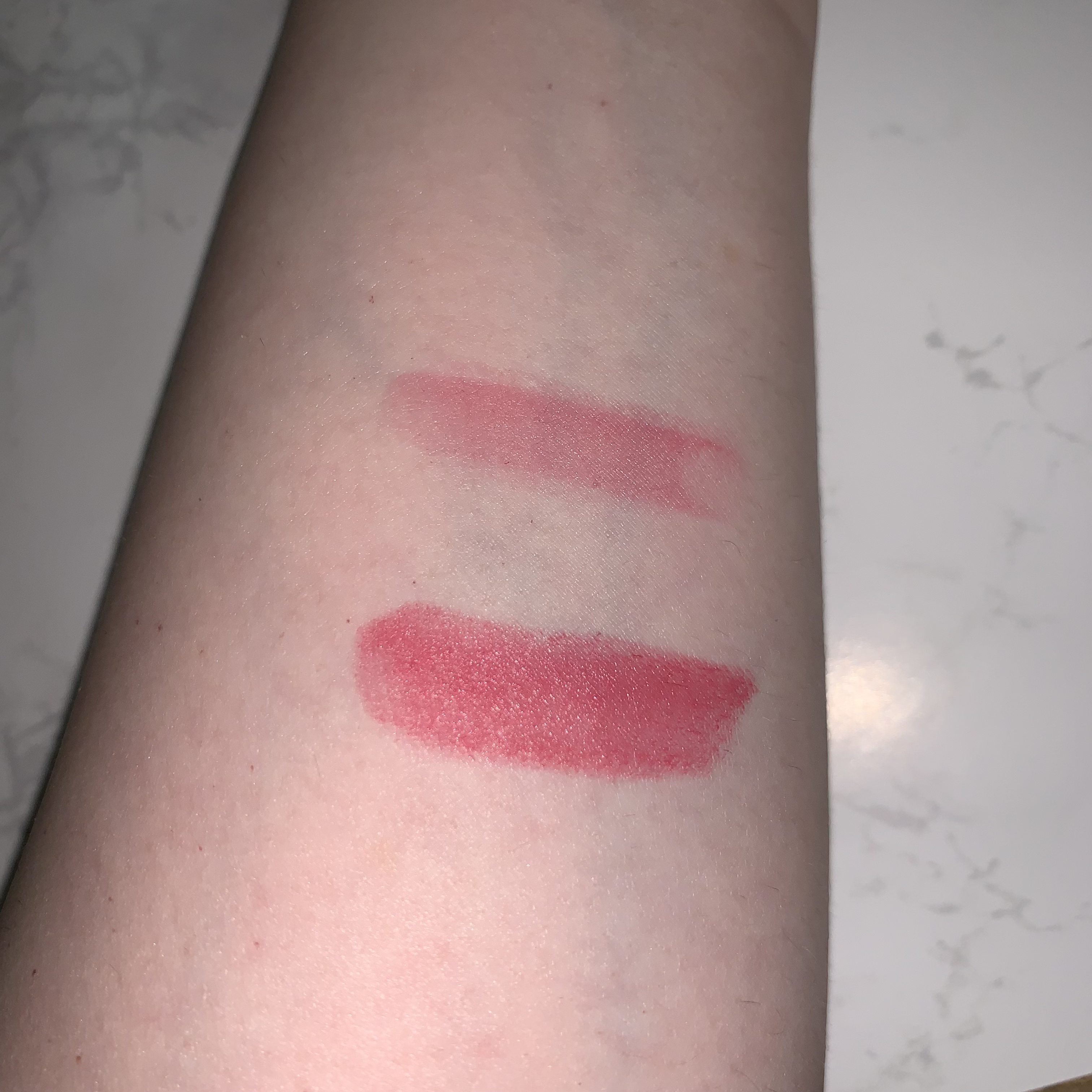 ヴェールリッチルージュ マット 54 Dear Rose/KiSS/口紅を使ったクチコミ（3枚目）
