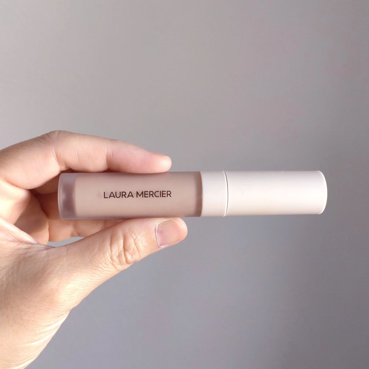 リアル フローレス ウェイトレス パーフェクティング コンシーラー 1N1/ローラ メルシエ/リキッドコンシーラーを使ったクチコミ（1枚目）