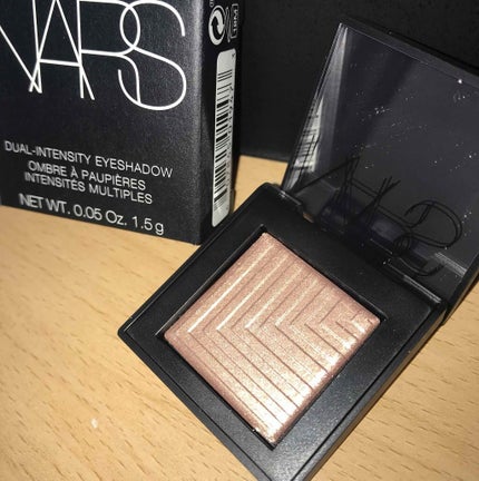 デュアルインテンシティーアイシャドー/NARS/単色アイシャドウを使ったクチコミ(1枚目)