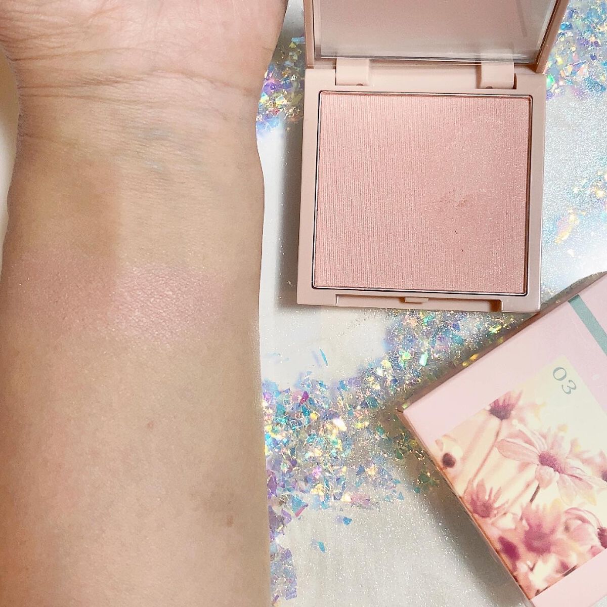 Joe on LIPS 「✼••┈┈••✼••┈┈••✼••┈┈••✼••┈┈••✼#i..」(2枚目)