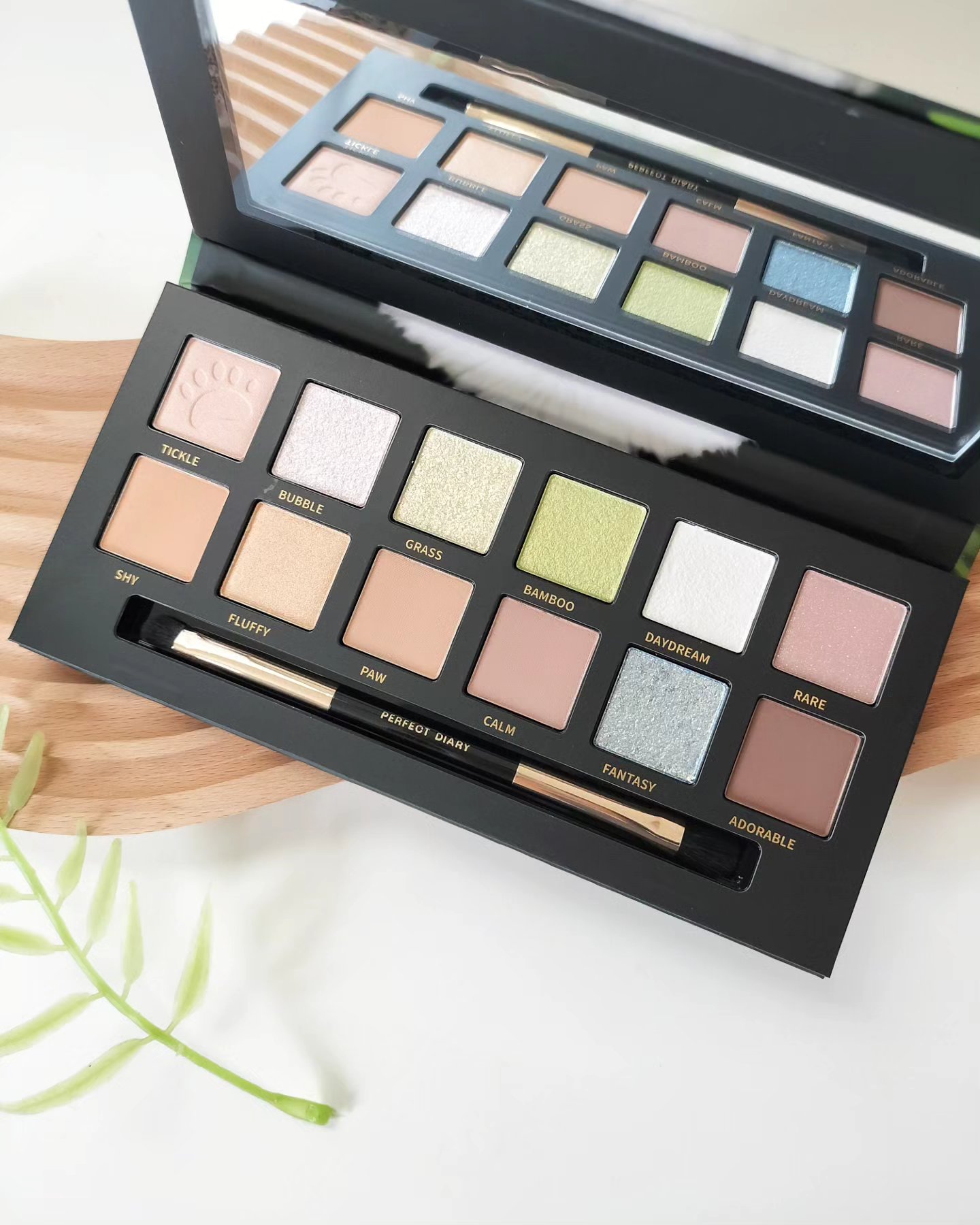 エクスプローラ12色 動物アイシャドウパレット/PERFECT DIARY/アイシャドウパレットを使ったクチコミ（2枚目）