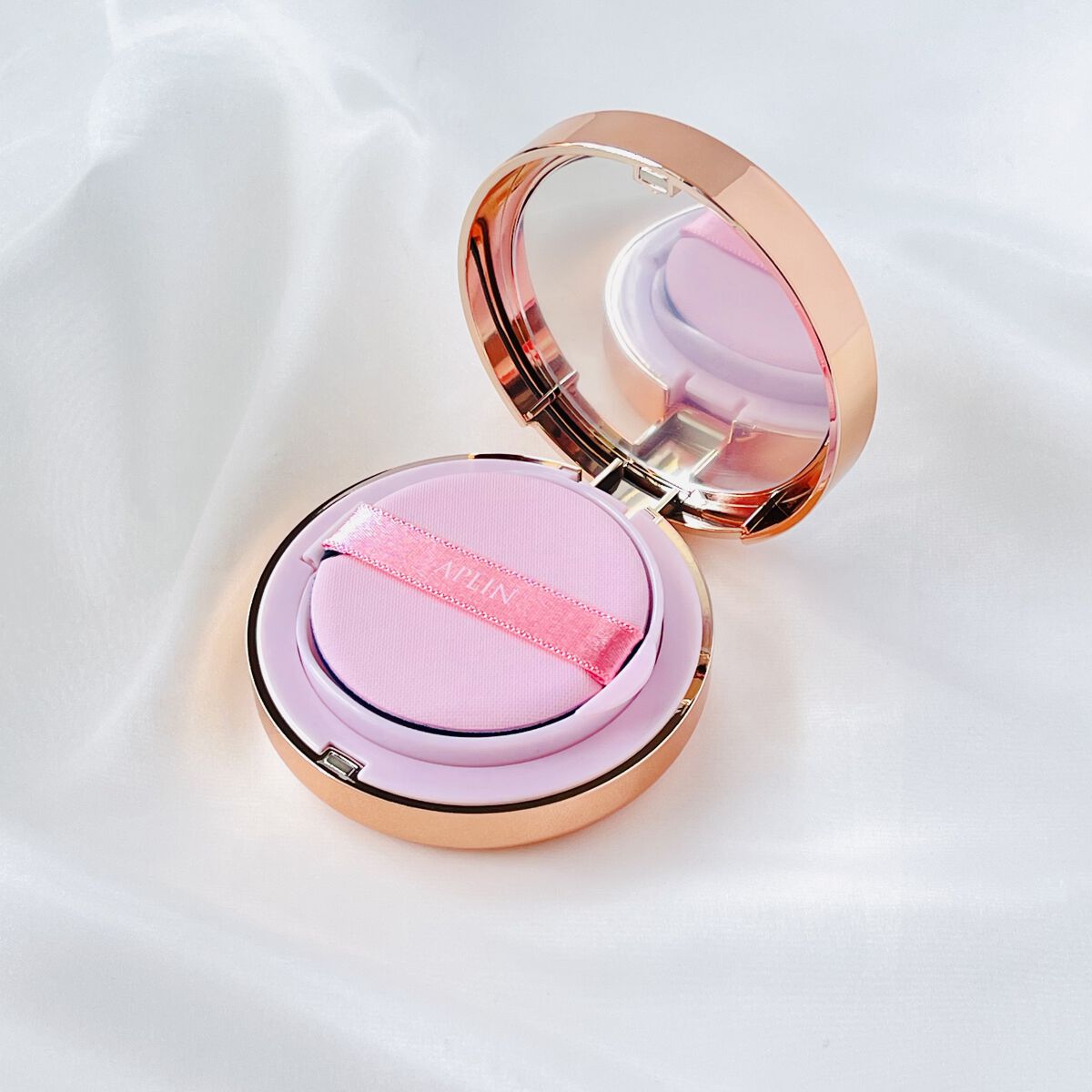 ピンクティーツリーカバーアップグロウクッション 21号 パウダリーベージュ/APLIN/クッションファンデーションを使ったクチコミ（2枚目）