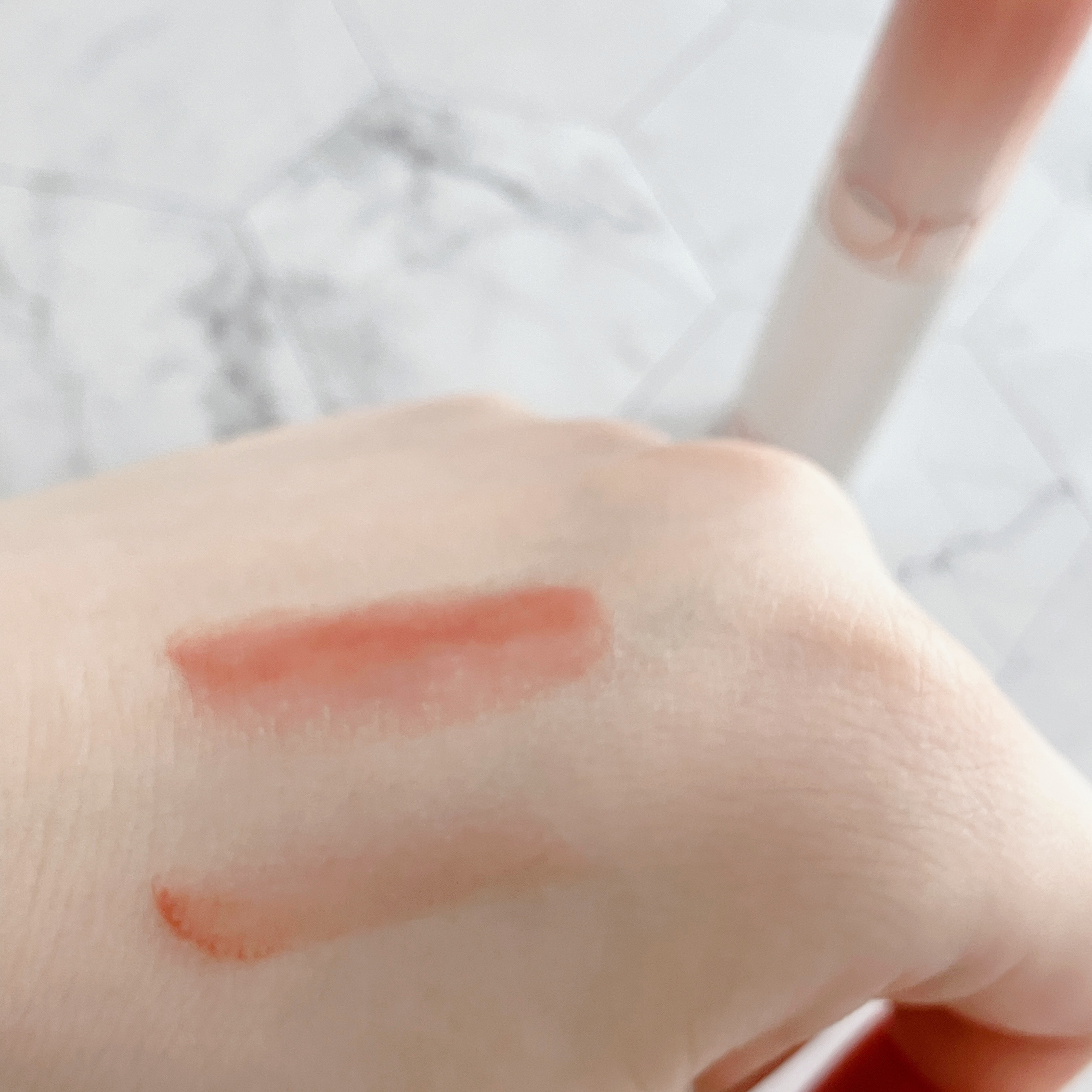 グラスティングメルティングバーム/rom&nd/リップバームを使ったクチコミ（3枚目）