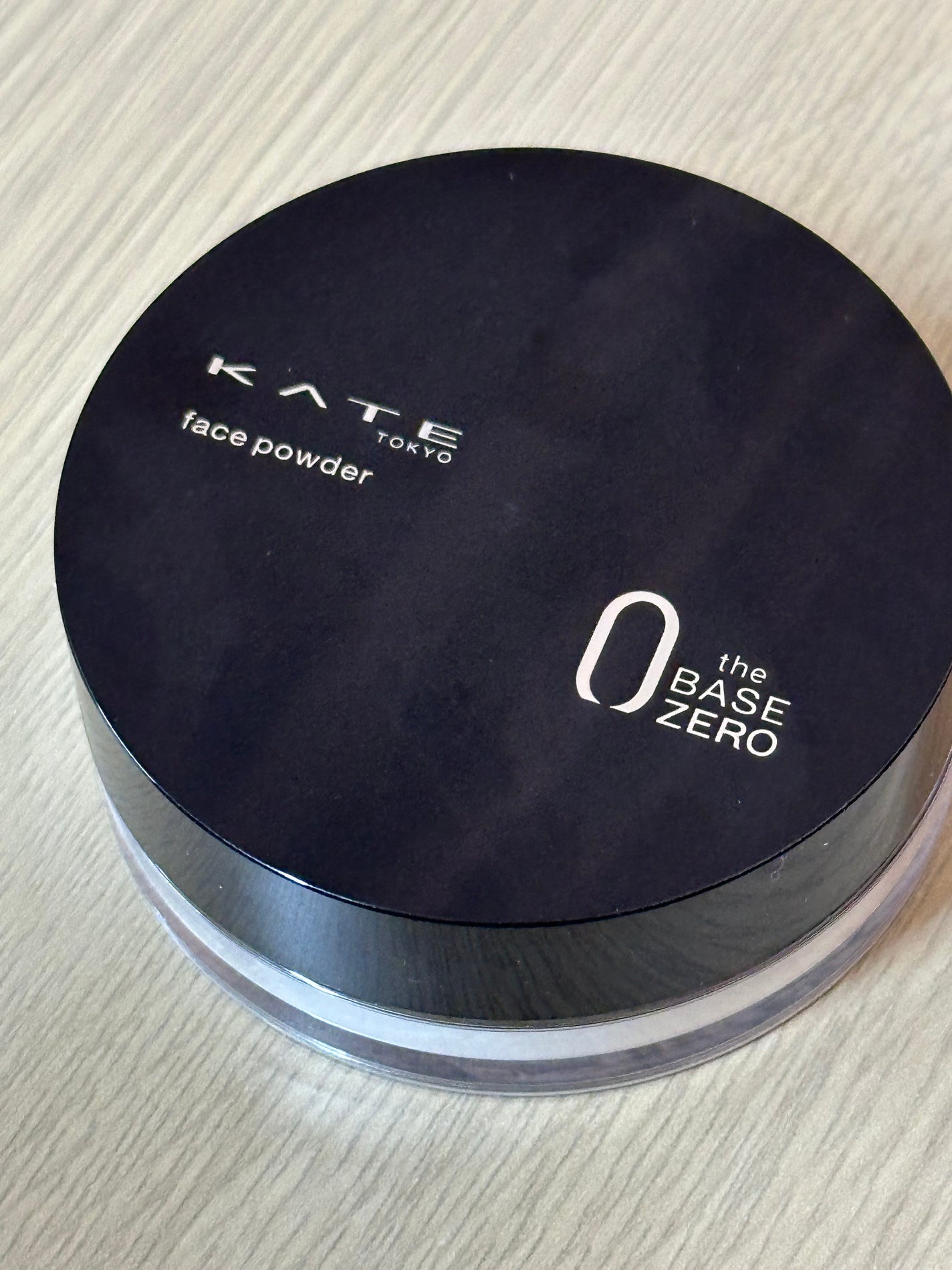 ケイト フェイスパウダーZ(オイルブロック)/KATE/ルースパウダーを使ったクチコミ(1枚目)