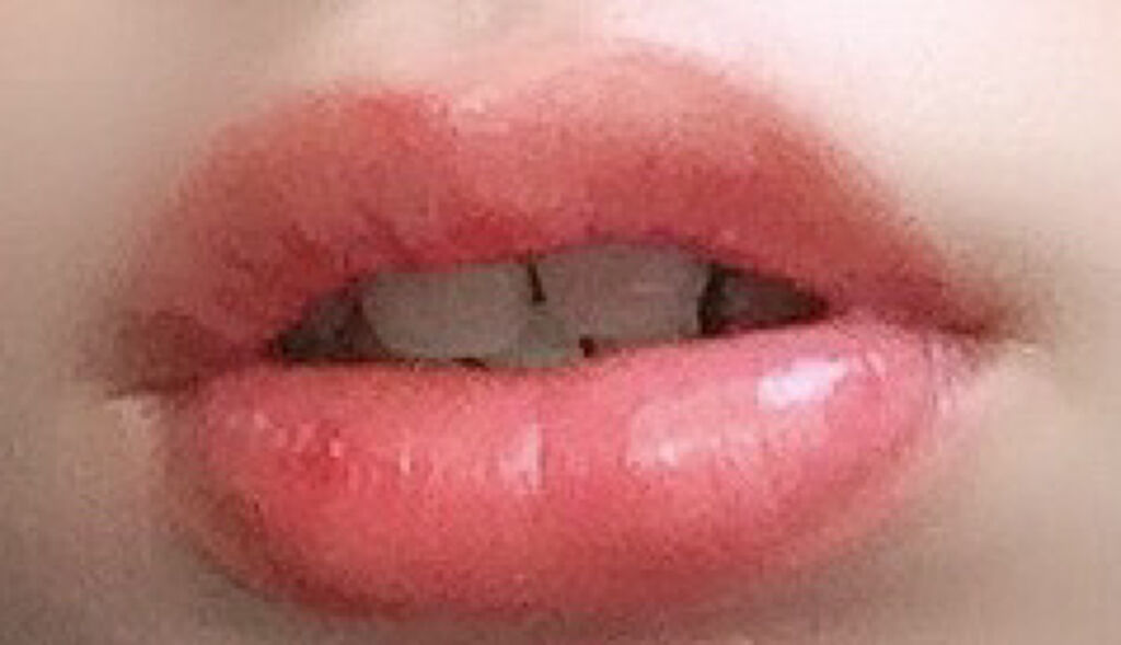 ジューシーラスティングティント/rom&nd/リップティントを使ったクチコミ（3枚目）