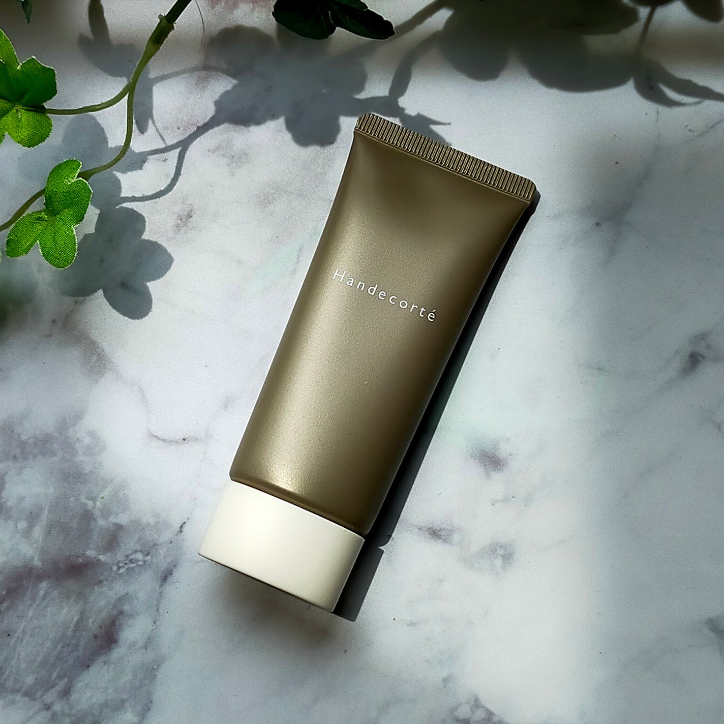 ハンデコルテ/キユートピア/ネック・デコルテケアを使ったクチコミ(4枚目)