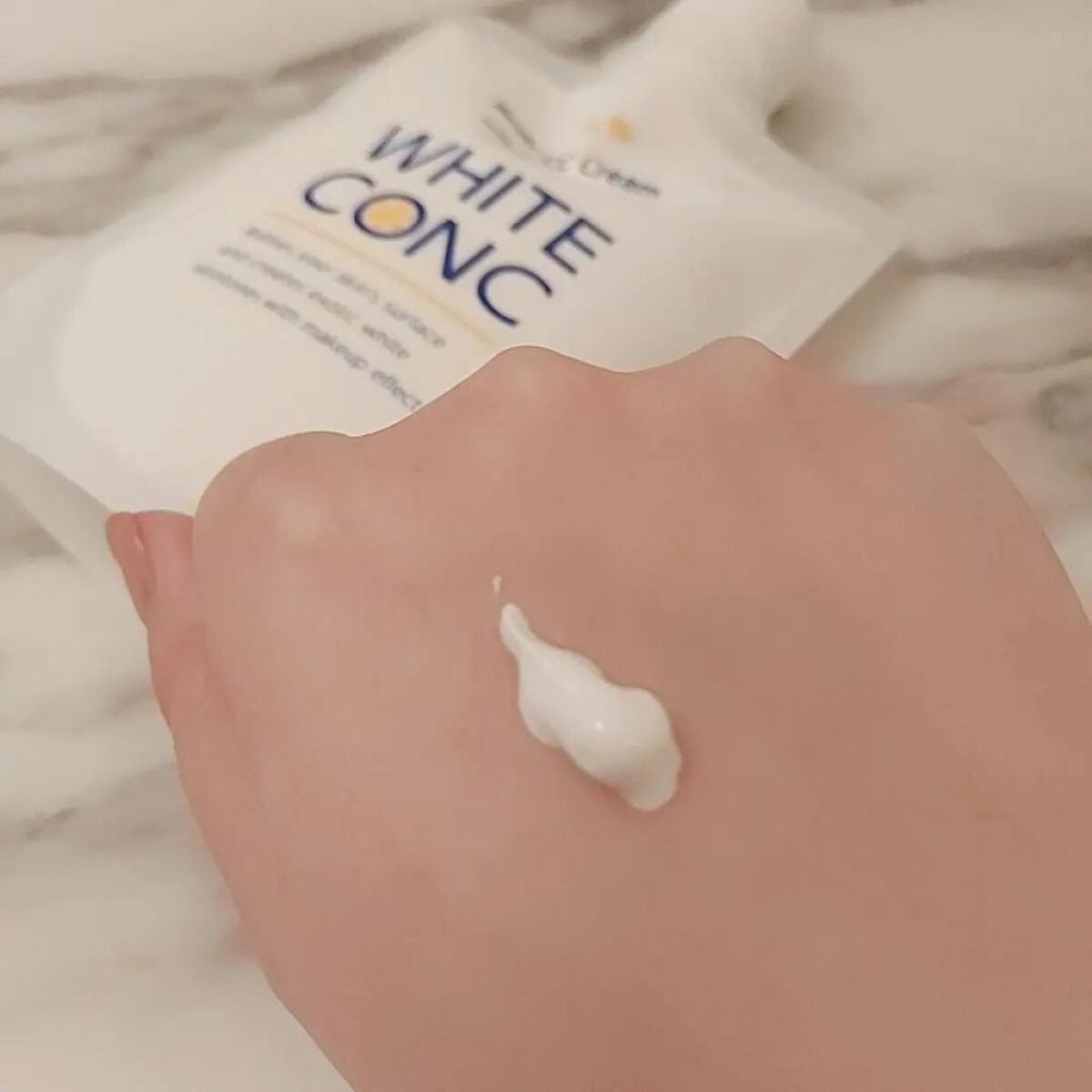 薬用ホワイトコンク ホワイトニングCC CII/ホワイトコンク/ボディクリームを使ったクチコミ(2枚目)