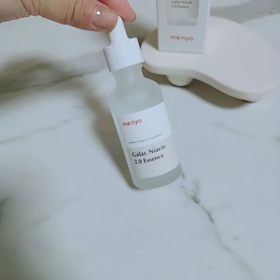 ガラクナイアシン2.0エッセンス/manyo/美容液を使ったクチコミ（2枚目）