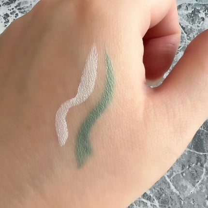 EYE OPENING LINER/UZU BY FLOWFUSHI/リキッドアイライナーを使ったクチコミ(3枚目)