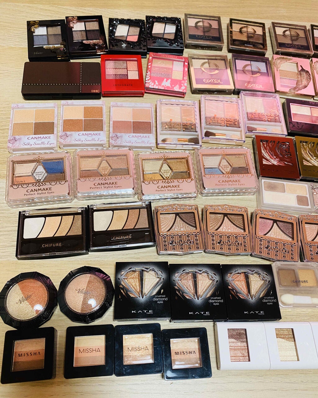 ちっち on LIPS 「#コスメ大公開ウィーク第3弾【プチプラシャドウ編】いっぱいあり..」(3枚目)