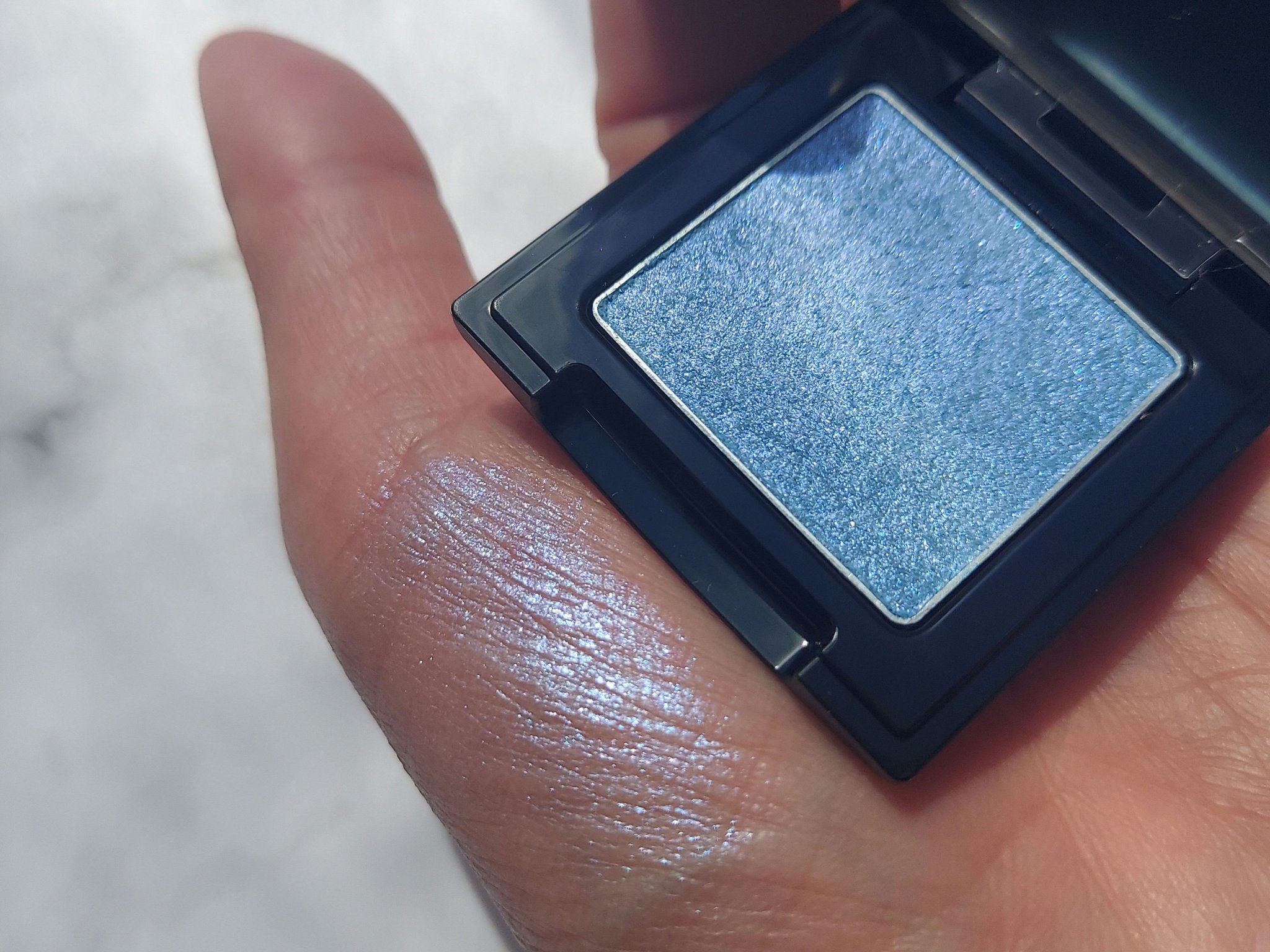 エレガンス ラズル スターアイカラー/エレガンス ラズル /単色アイシャドウを使ったクチコミ（3枚目）