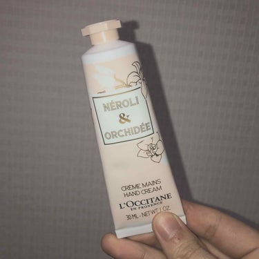 ♡L'OCCITANE
    オーキデ プレミアム ハンドクリーム

友達から誕生日プレゼントにもらいました。
ベタつきもなく、サラッとしたつけ心地。
フローラルな香りがとてもタイプです。
男性にも女