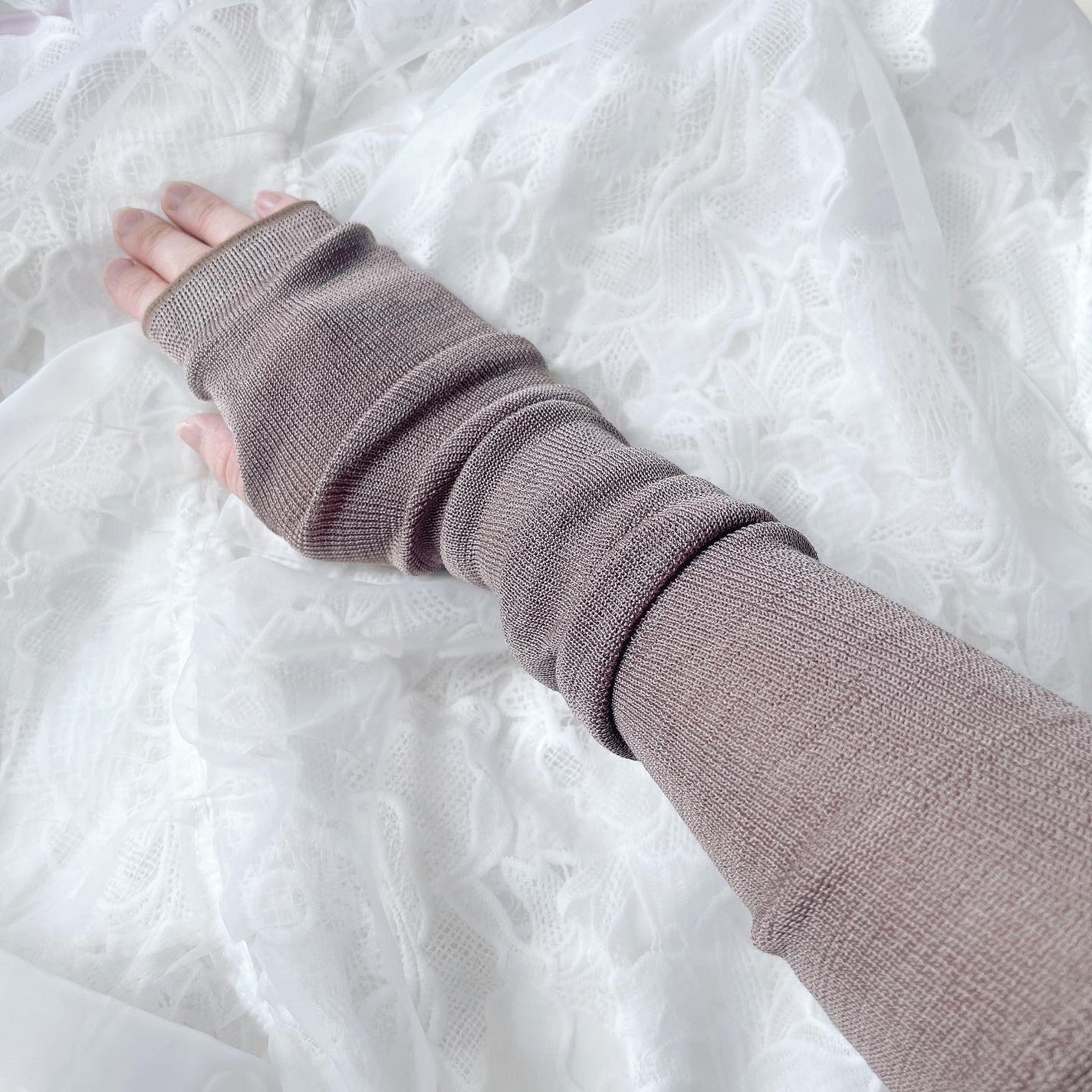 みらんじゅ on LIPS 「🌙セシールふんわりシルクにUVアームカバーシルク100%のアー..」(1枚目)