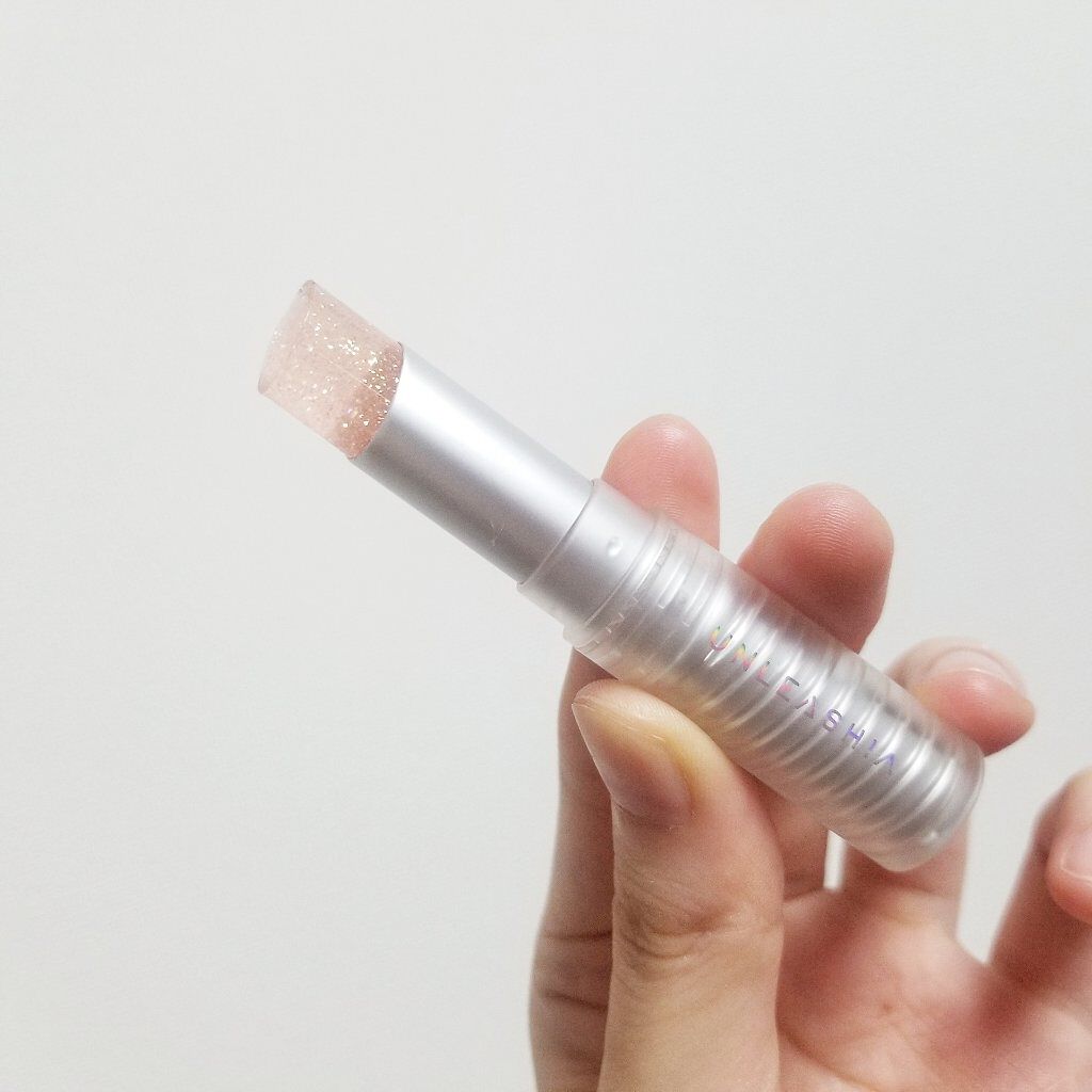 グリッタリーウェブリップバーム/unleashia/リップケアを使ったクチコミ（1枚目）