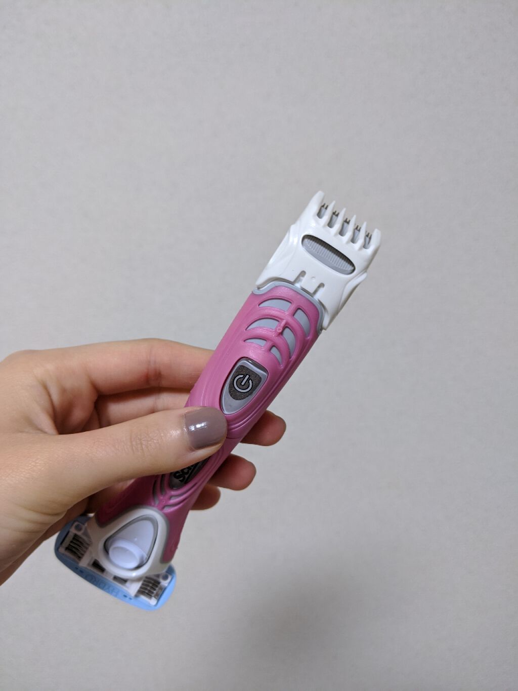 ハイドロシルク トリムスタイル ホルダー （刃付き）/ハイドロシルク/シェーバーを使ったクチコミ（2枚目）