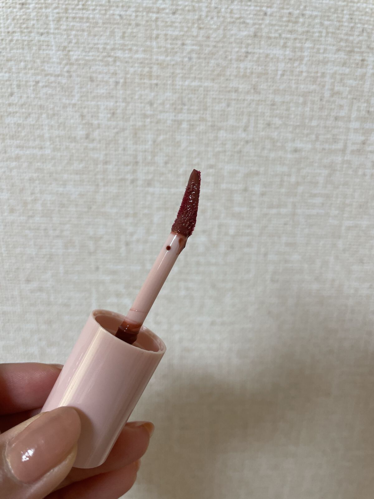 アンドバイロムアンド　グラッシーボムティント/&nd by rom&nd/リップティントを使ったクチコミ（2枚目）