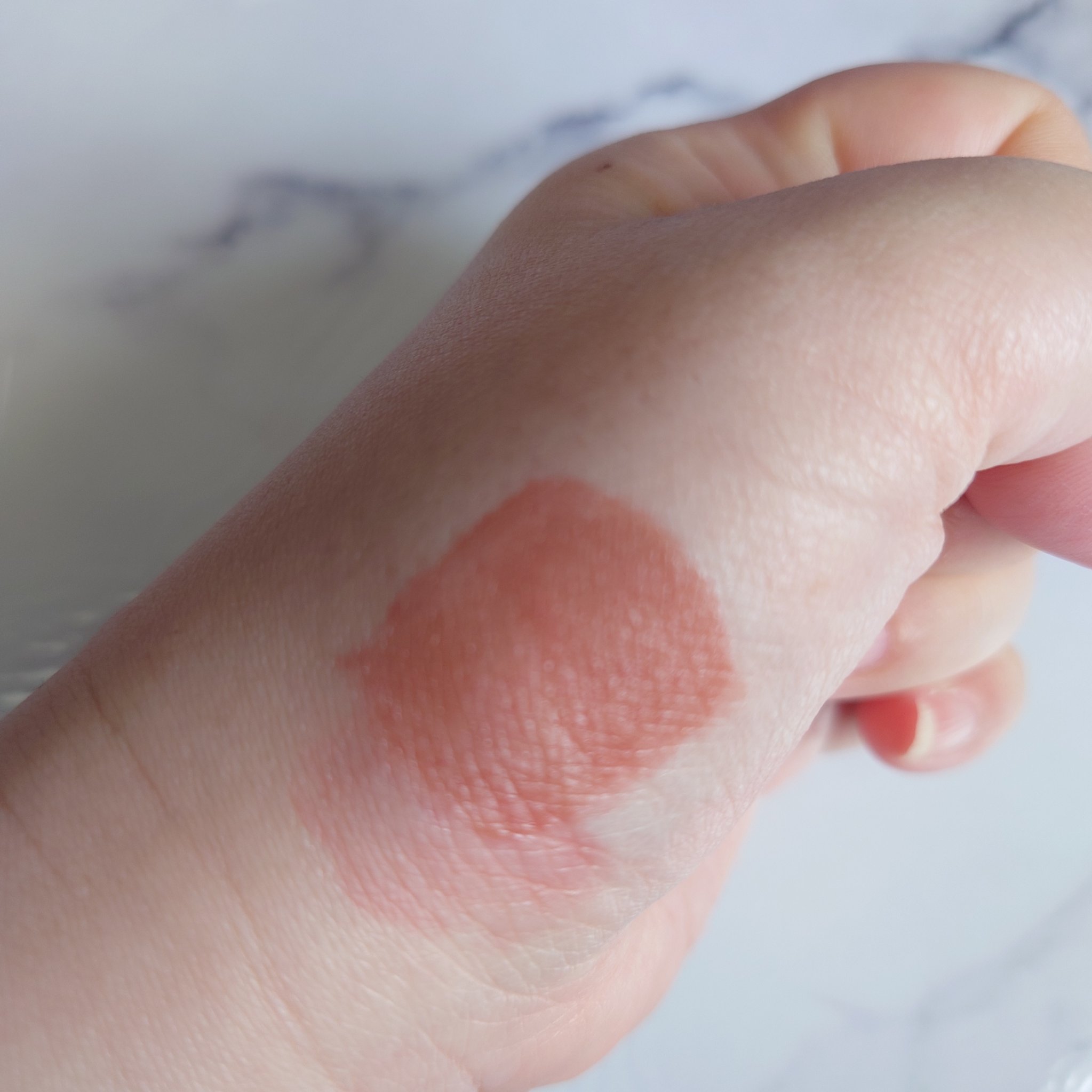 デューイフィルムティント/CipiCipi/リップティントを使ったクチコミ（3枚目）