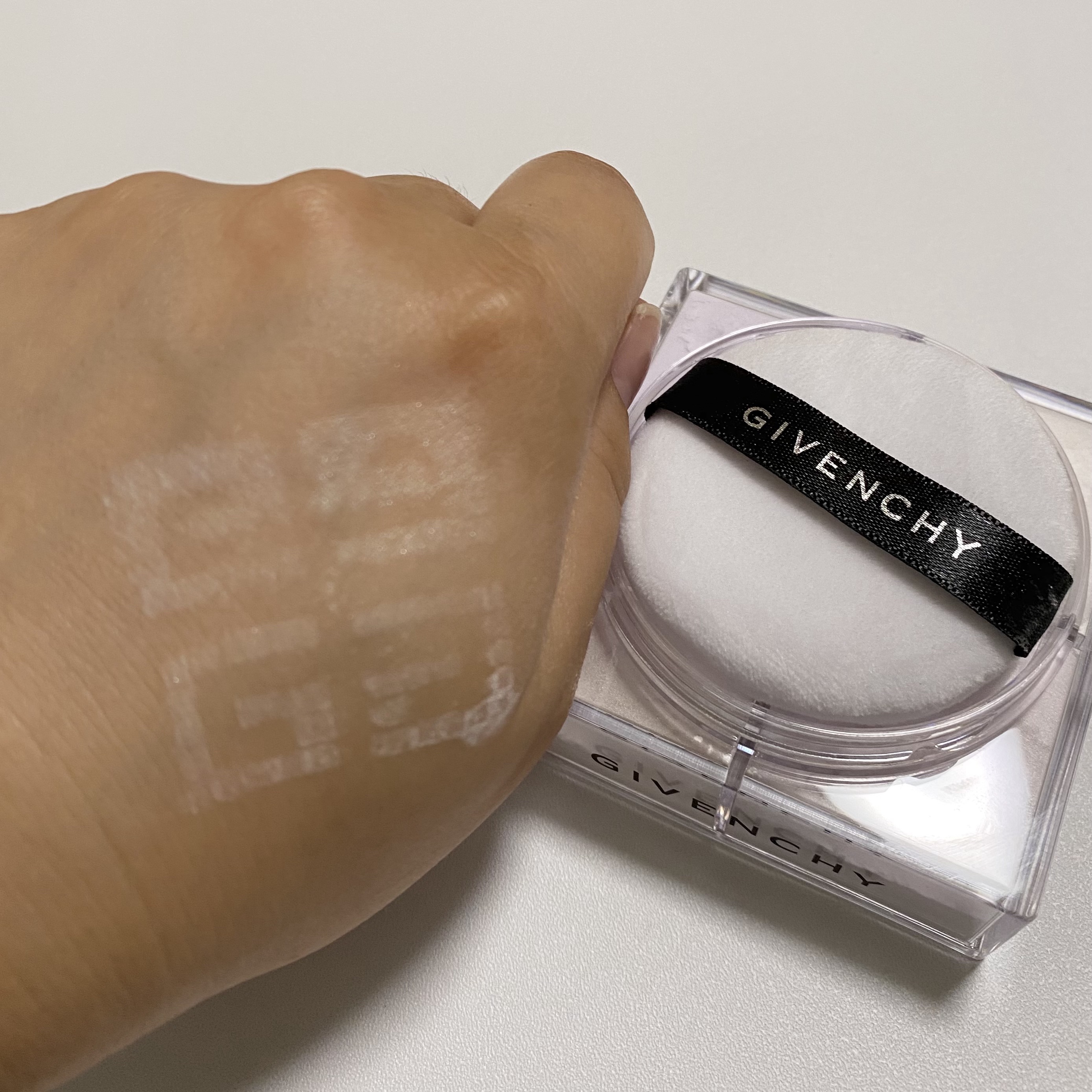 プリズム・リーブル/GIVENCHY/ルースパウダーを使ったクチコミ（3枚目）