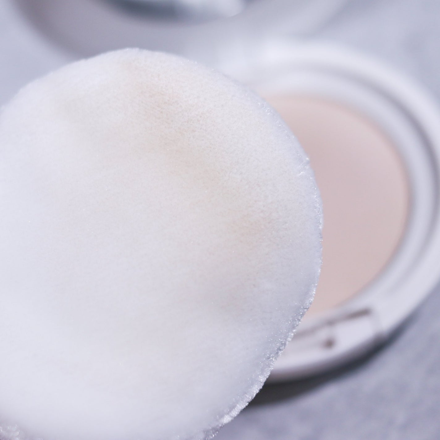 ソフトフィルターフェイスパウダー/COL'E by R/プレストパウダーを使ったクチコミ(3枚目)