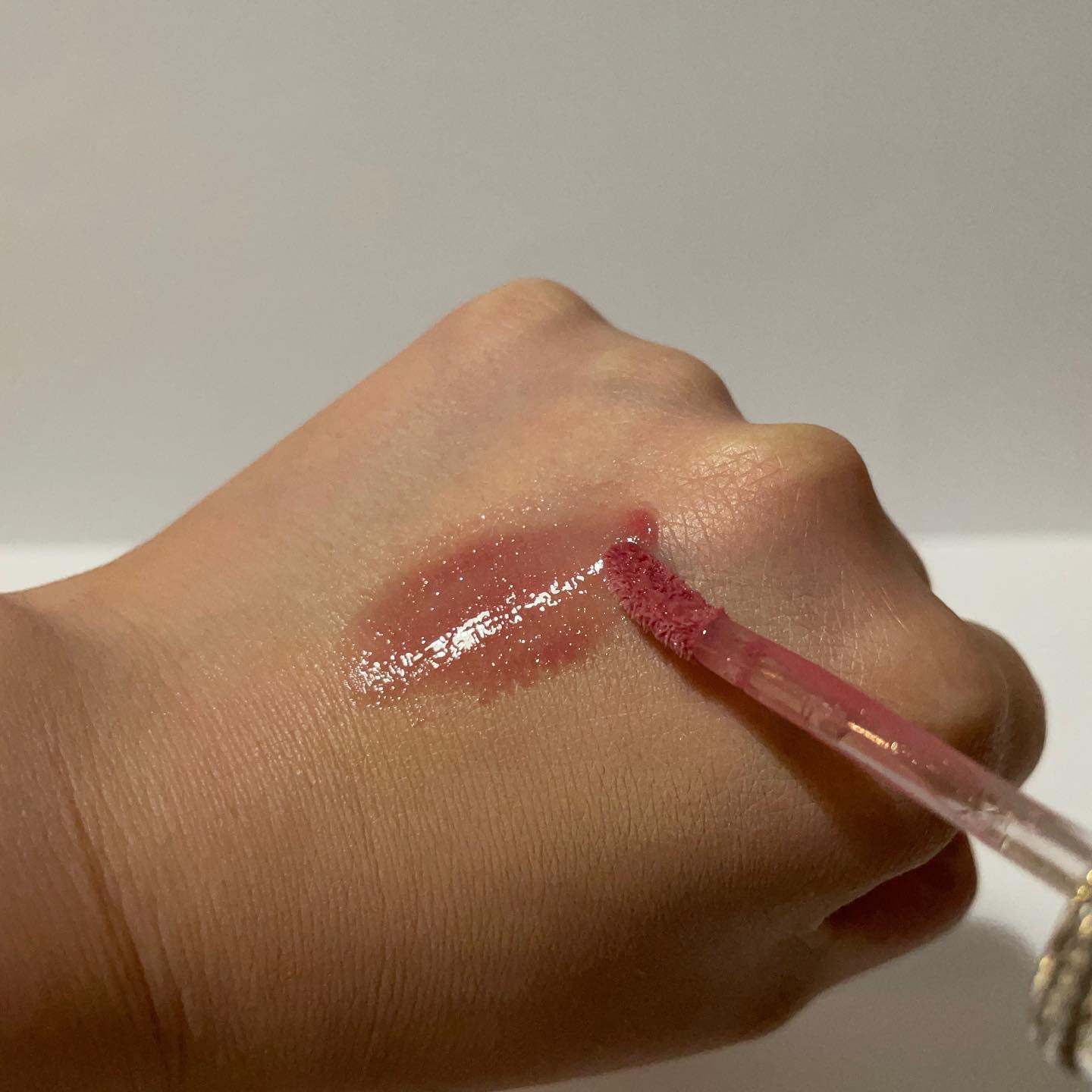 ジルスチュアート　クリスタルブルーム　リップブーケ セラム 09 smoky protea/JILL STUART/リッププランパーを使ったクチコミ（2枚目）