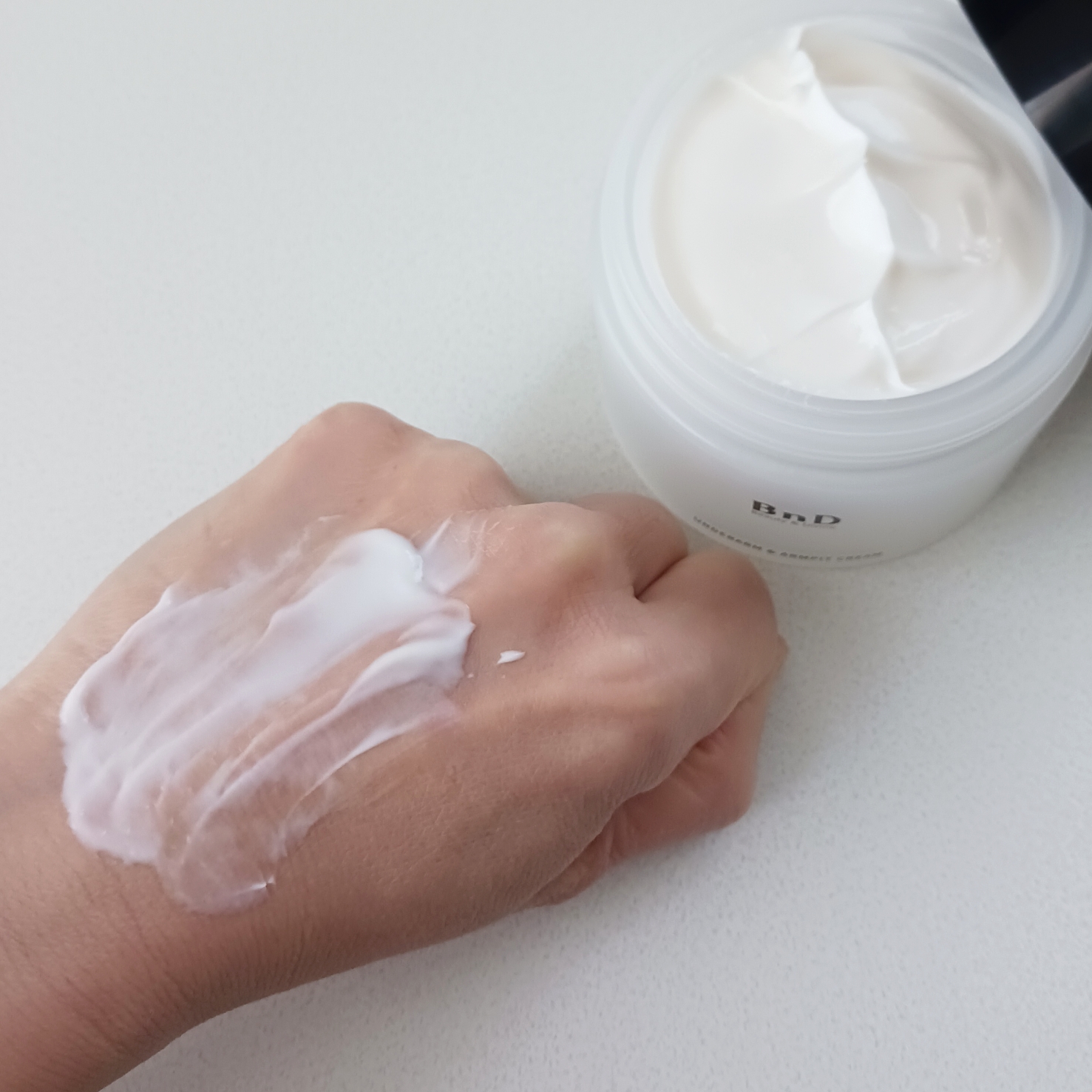 BnDアンダーアームクリーム(ボディクリーム)/BnD/デリケートゾーンケアを使ったクチコミ（3枚目）