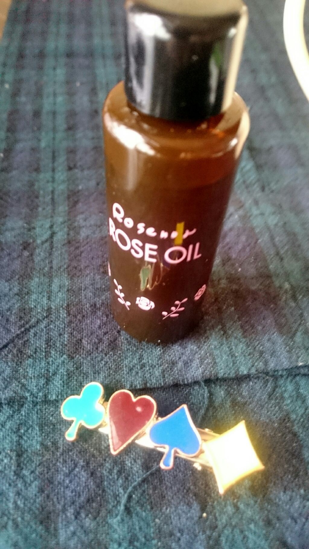 ロゼノア　ローズオイル/黒ばら本舗/ヘアオイルを使ったクチコミ（1枚目）