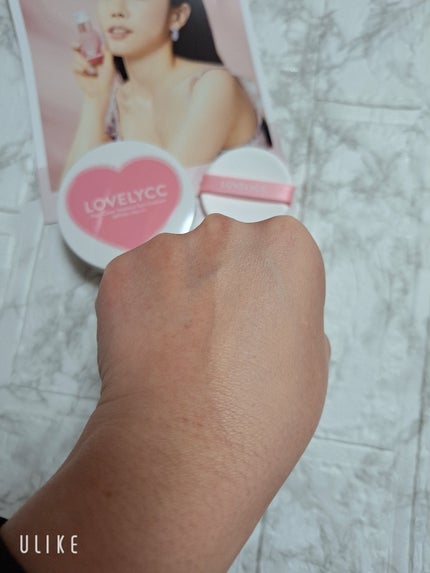 tomo on LIPS 「LOVELYCCピンクカバーエッセンスサンクッション圧倒的な軽..」(4枚目)