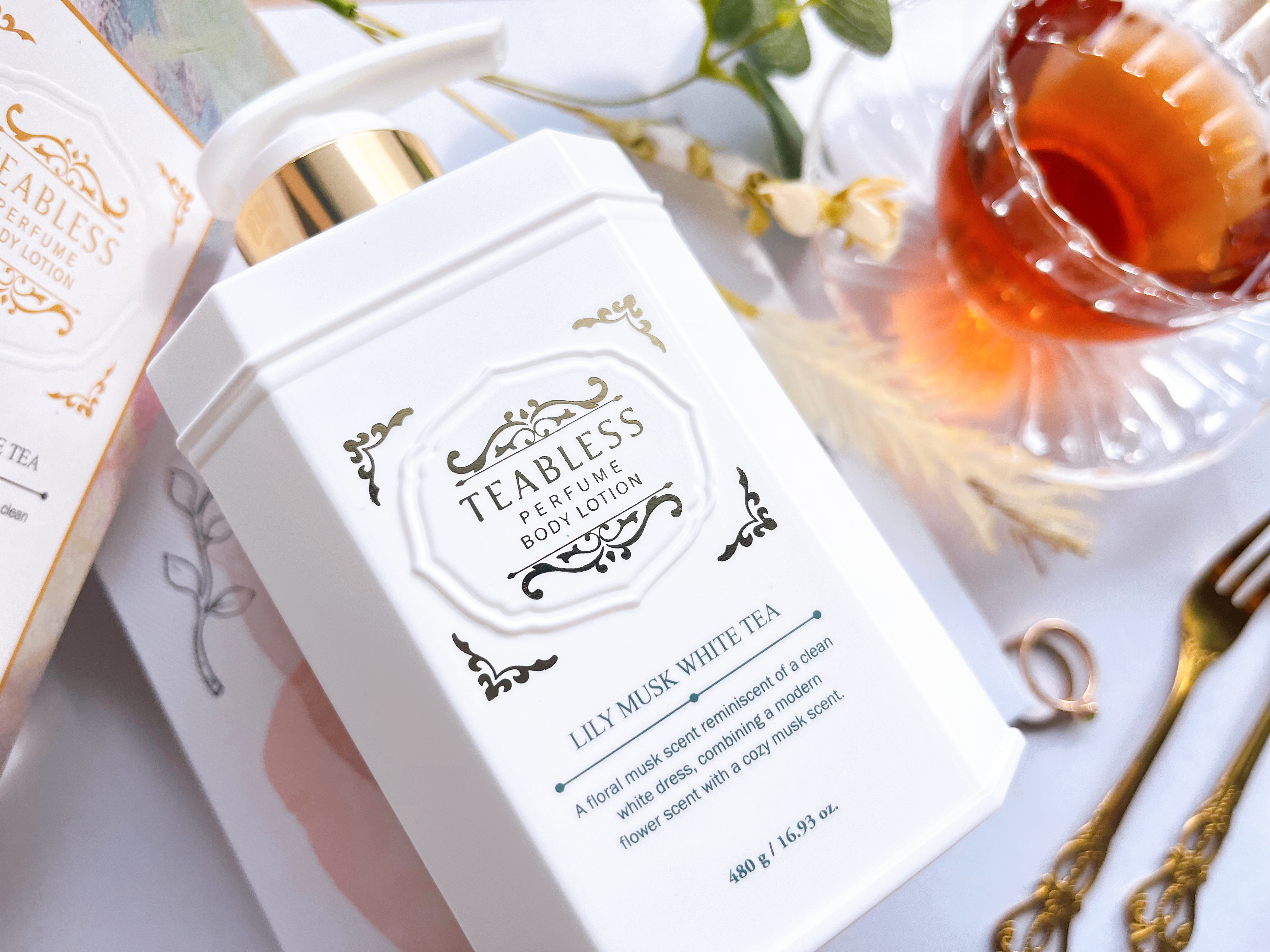 パフュームボディローション リリィムスクホワイトティー/TEABLESS/ボディローションを使ったクチコミ（2枚目）