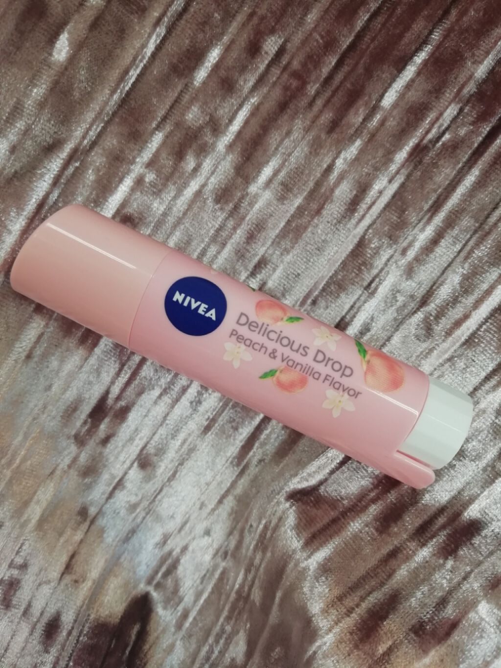 ニベア フレーバーリップ デリシャスドロップ ピーチの香り/ニベア/リップクリームを使ったクチコミ（1枚目）