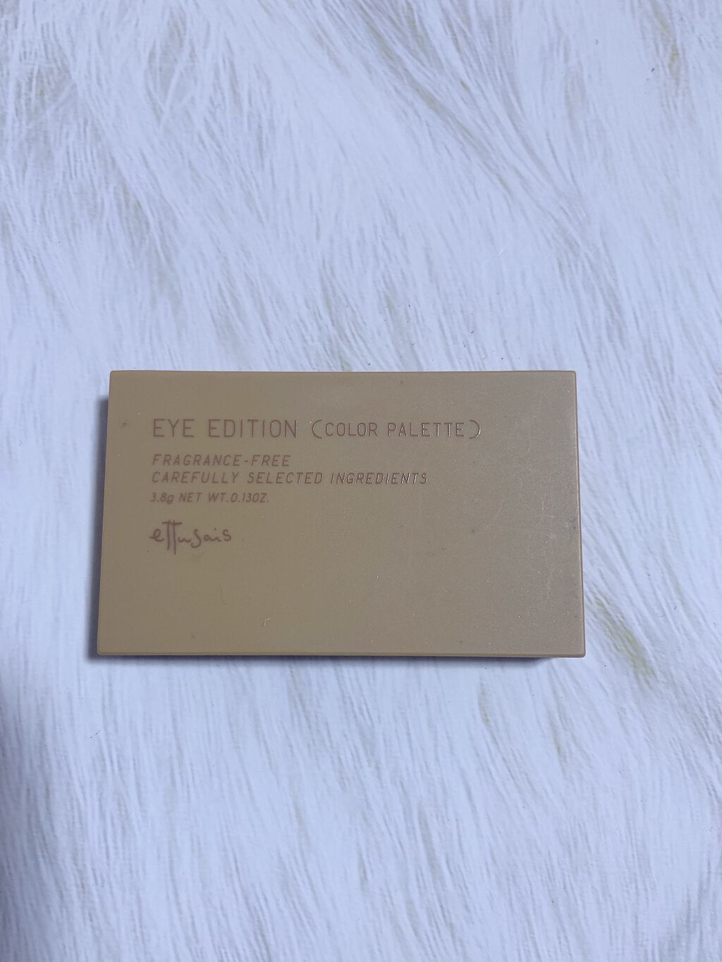 おすすめの今っぽアイシャドウ💫

今回は友達からもよく聞かれるおすすめのアイシャドウを紹介します♪

ettusaisアイエディションカラーパレット
04オレンジブラウン　¥1400(+税)

2色のアイシャドウパレットです。

色味は名