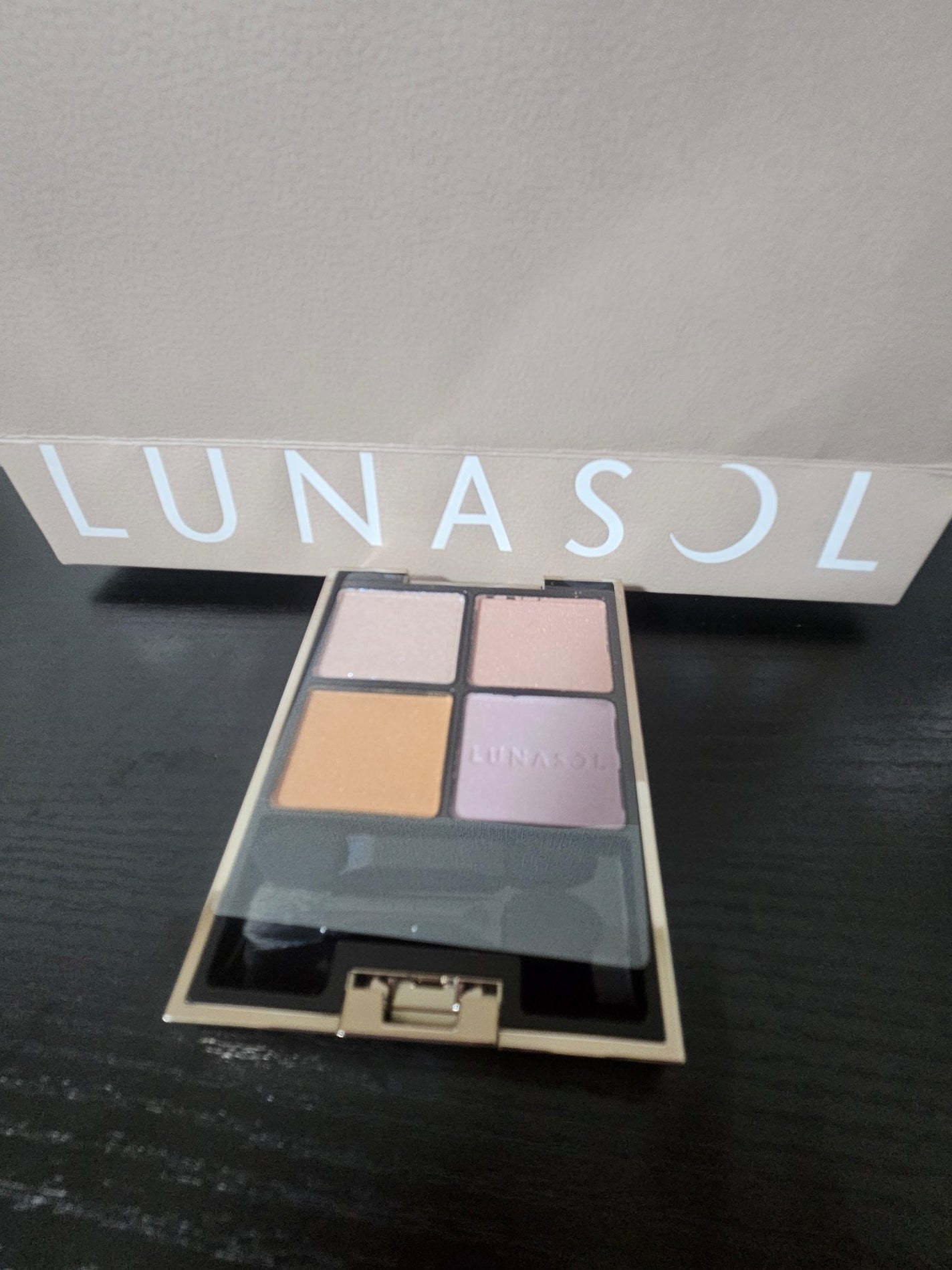 アイカラーレーション/LUNASOL/アイシャドウパレットを使ったクチコミ(1枚目)