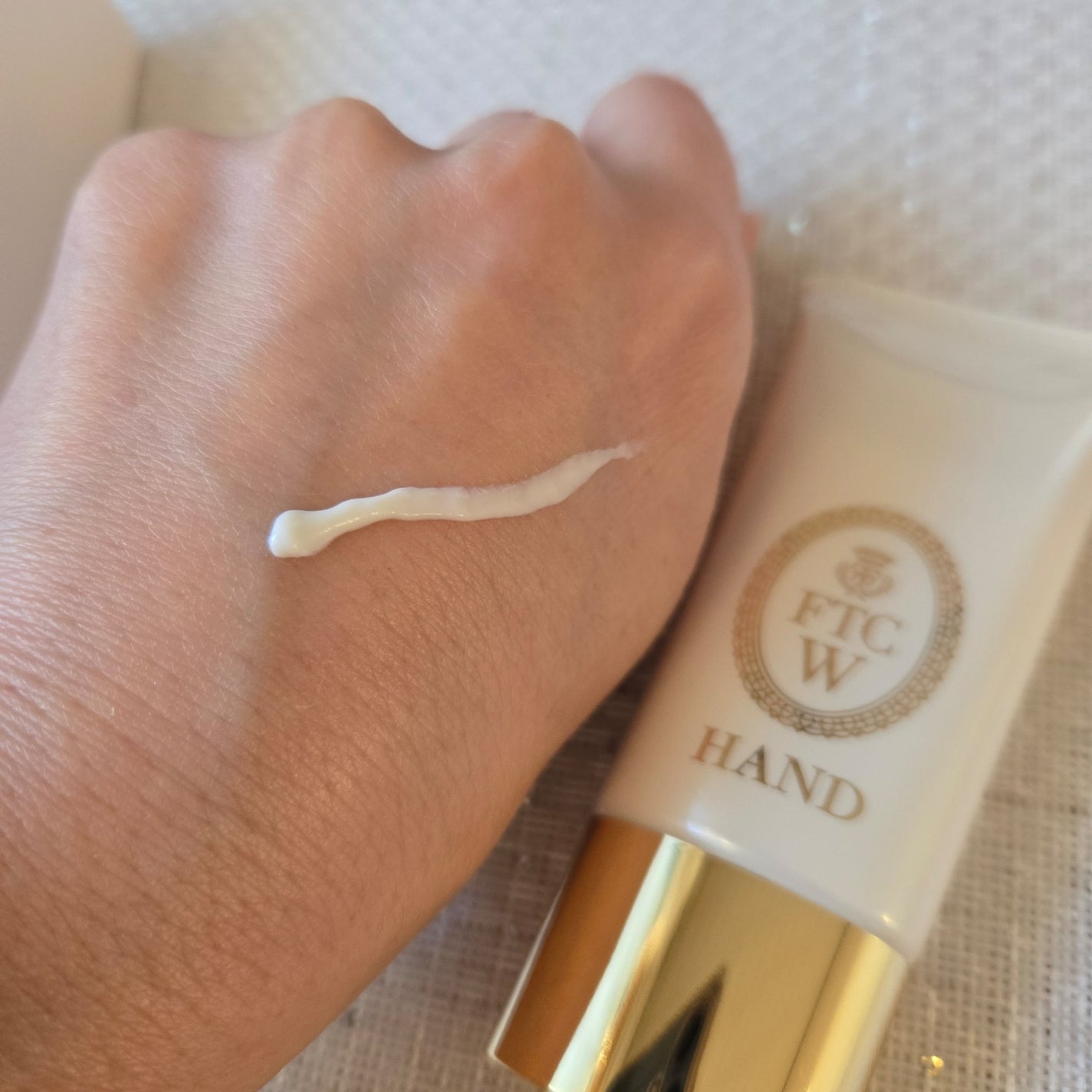 FTC ザ ホワイトニング ハンドセラム PW/FTC/ハンドクリームを使ったクチコミ(1枚目)