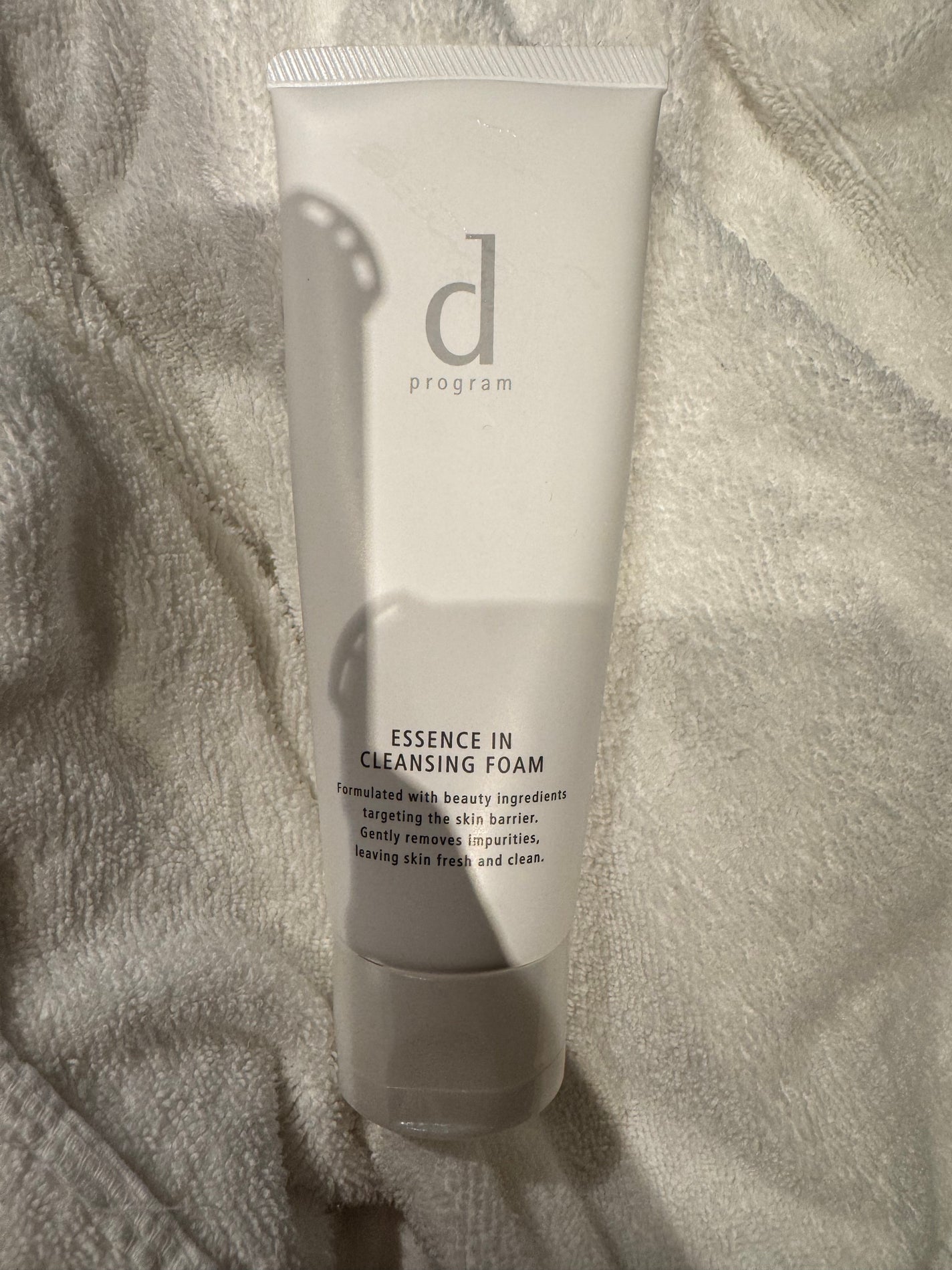 エッセンスイン クレンジングフォーム/d プログラム/洗顔フォームを使ったクチコミ(1枚目)