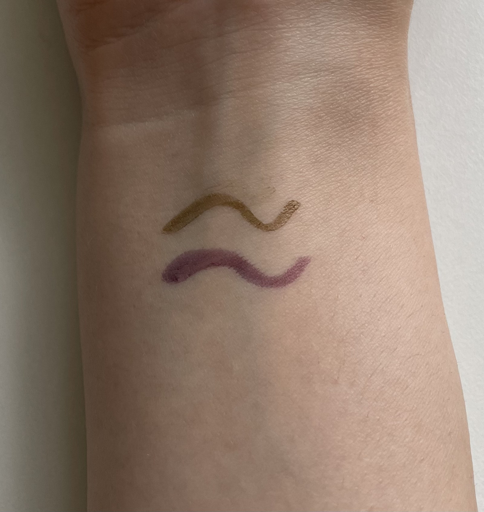 ウルトラカラー アイライナー/MAYBELLINE NEW YORK/リキッドアイライナーを使ったクチコミ（2枚目）