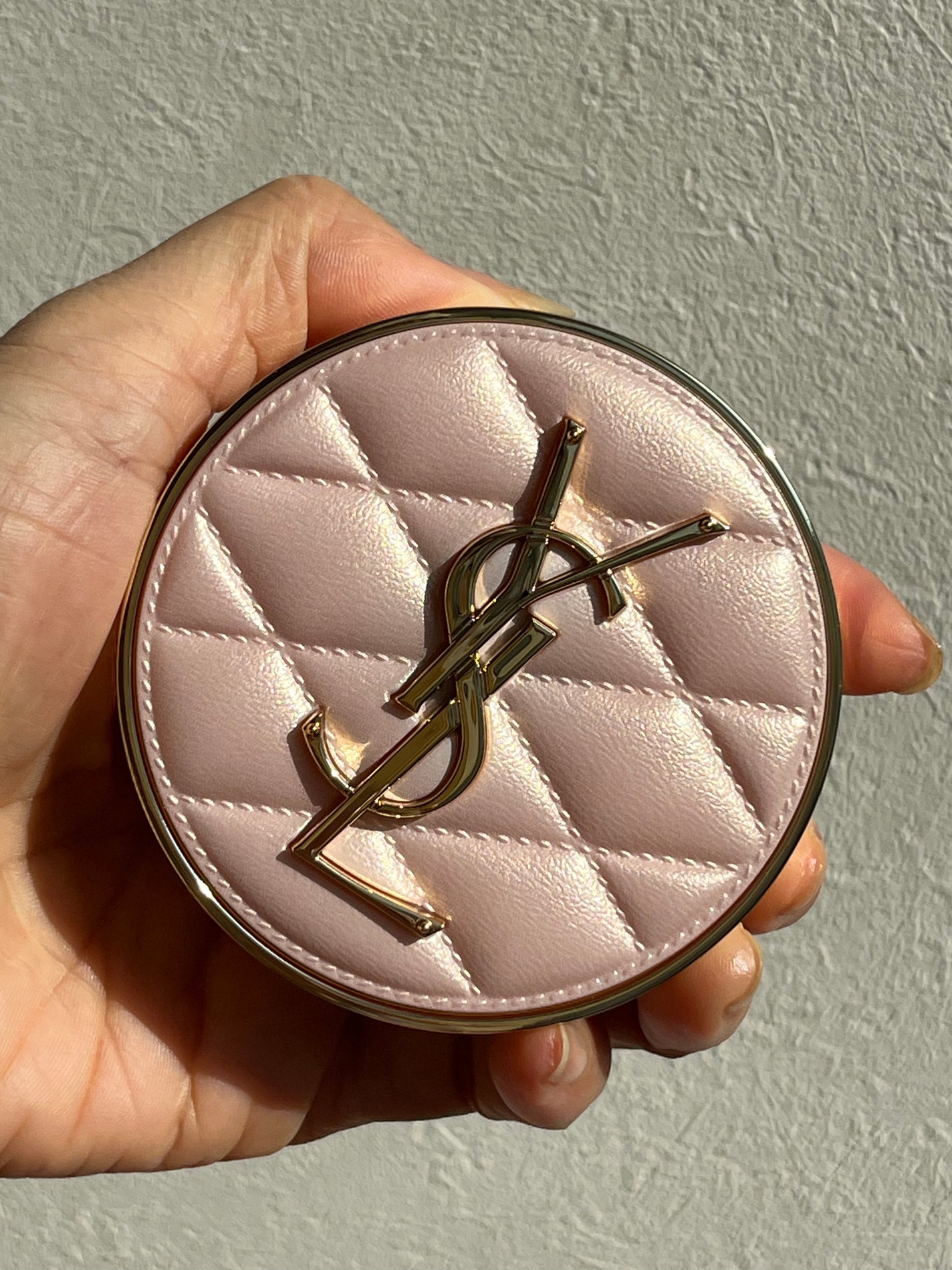 ルージュ ヴォリュプテ シャイン/YVES SAINT LAURENT BEAUTE/口紅を使ったクチコミ(2枚目)