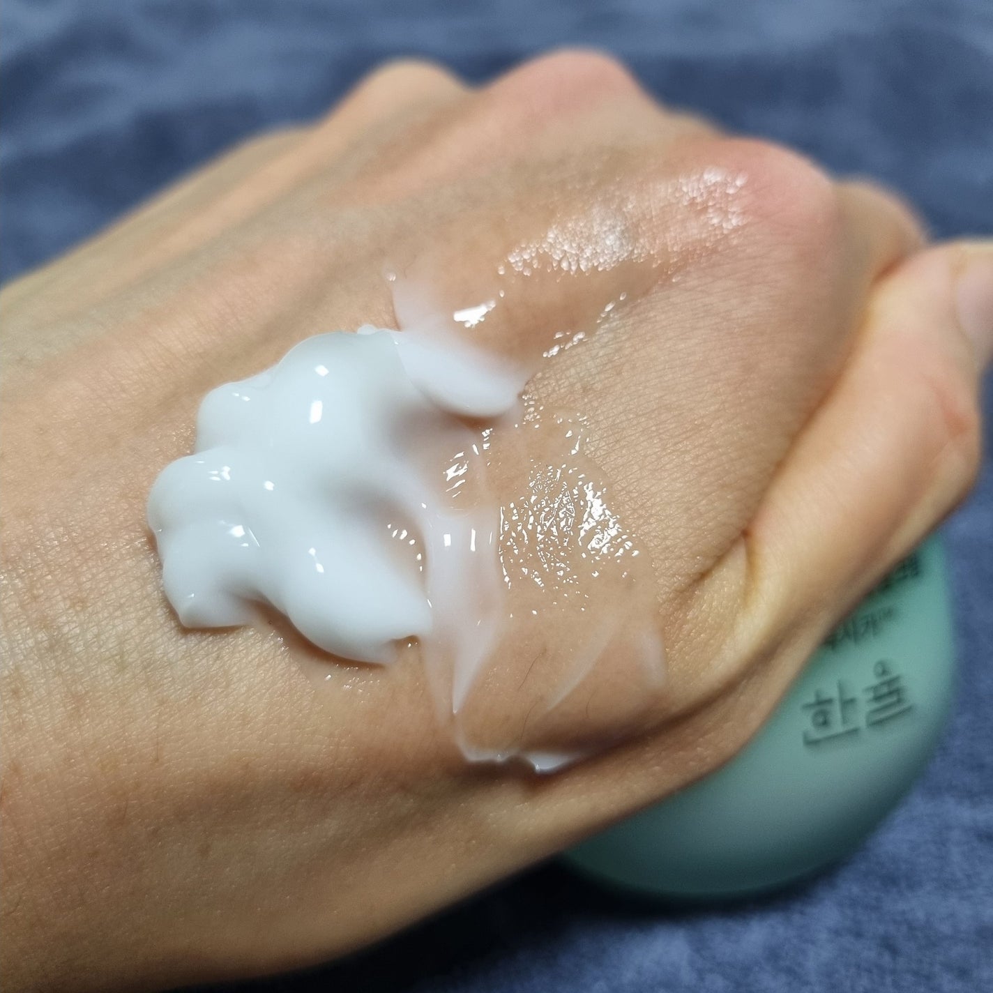 ピュアアルテミシア カーミングウォータークリーム/HANYUL(ハンユル)/フェイスクリームを使ったクチコミ(2枚目)