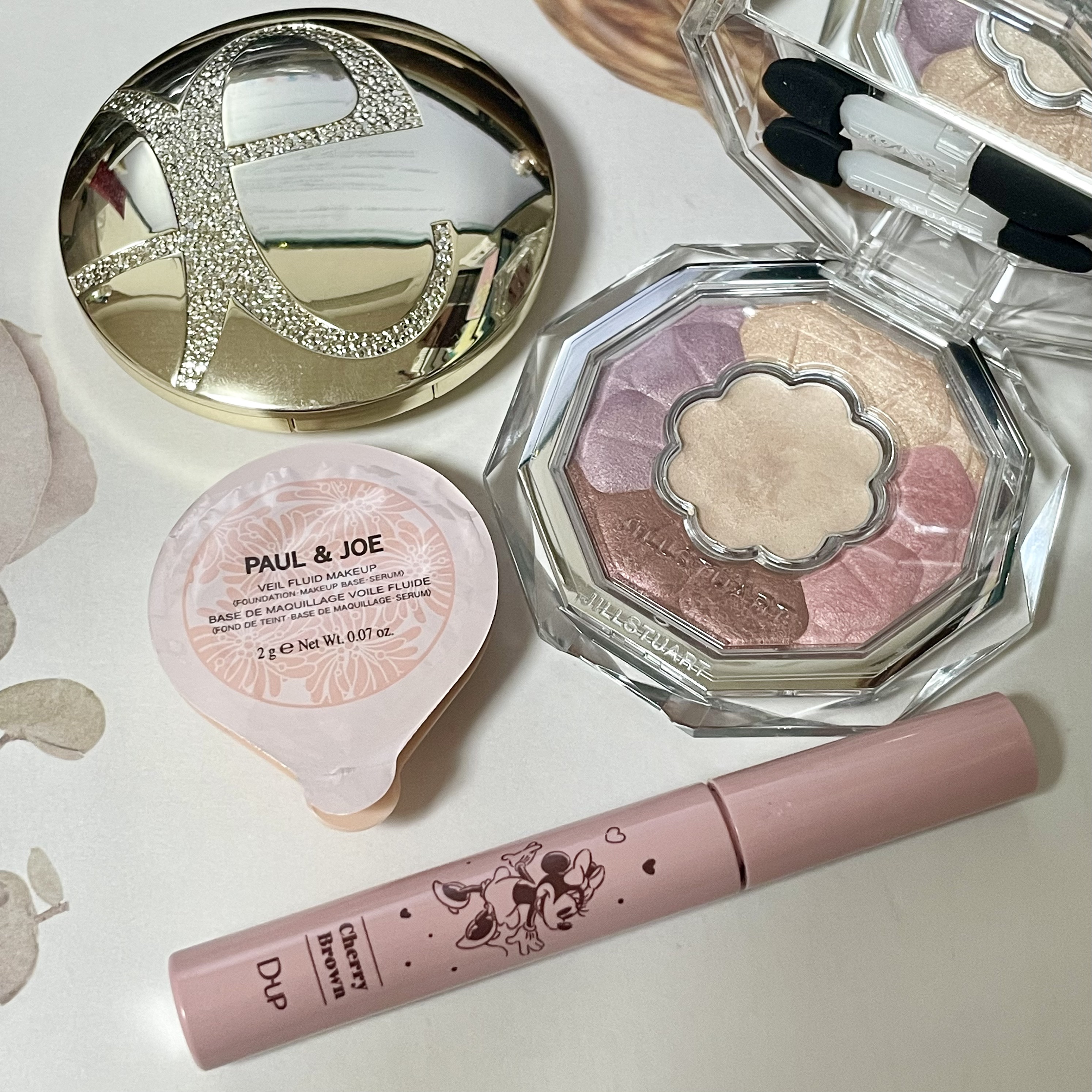 シースルー ヴェール コンパクト/PAUL & JOE BEAUTE/ファンデーションを使ったクチコミ（1枚目）