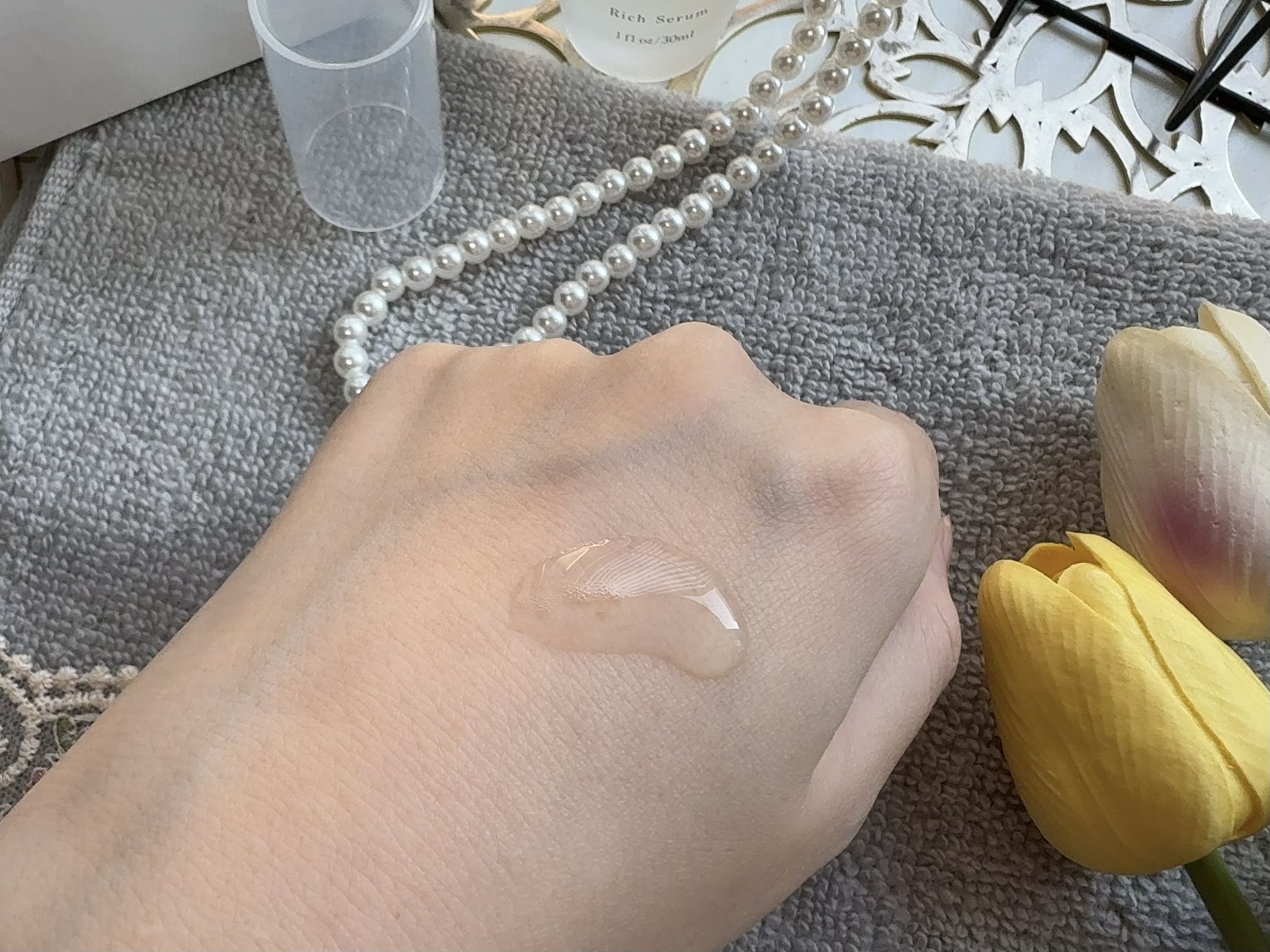 薬用ホワイトエッセンス/エミーノボーテ/美容液を使ったクチコミ（2枚目）