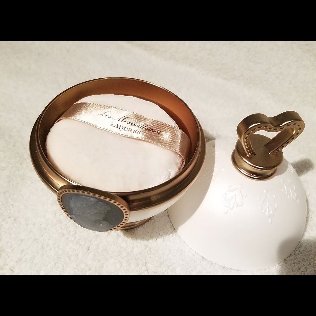 フェイス パウダー N/レ・メルヴェイユーズ ラデュレ/ルースパウダーを使ったクチコミ(2枚目)