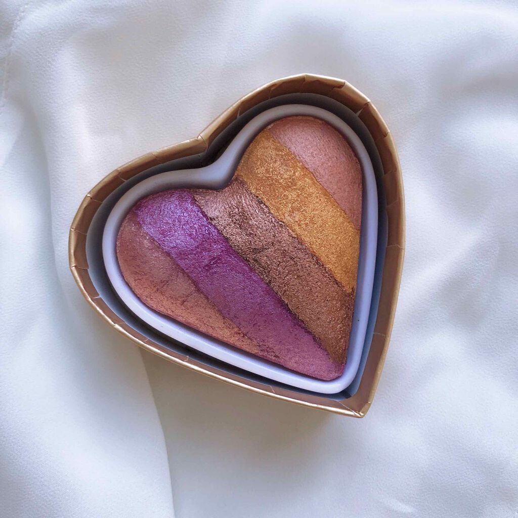 Dark Angel Highlighter/MAKEUP REVOLUTION/パウダーハイライトを使ったクチコミ（2枚目）