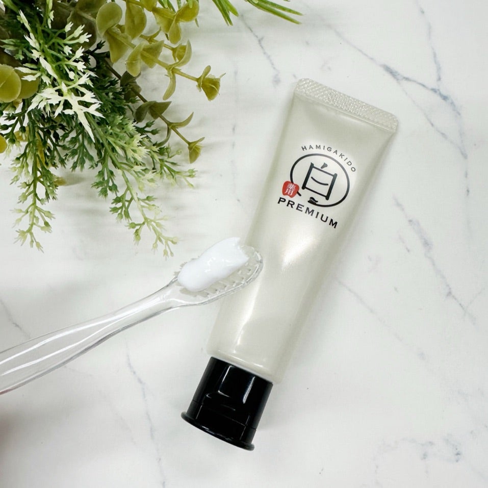 歯磨き堂 薬用ホワイトニングペースト プレミアム/歯磨き堂/歯磨き粉を使ったクチコミ（2枚目）