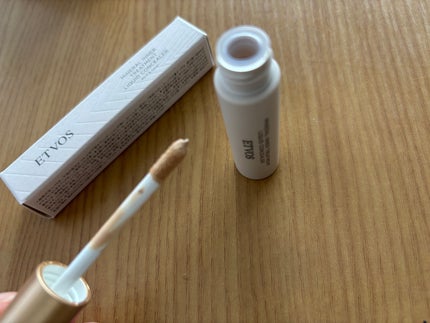 ミネラルインナートリートメントリキッドコンシーラー ライトベージュ/エトヴォス/リキッドコンシーラーの画像