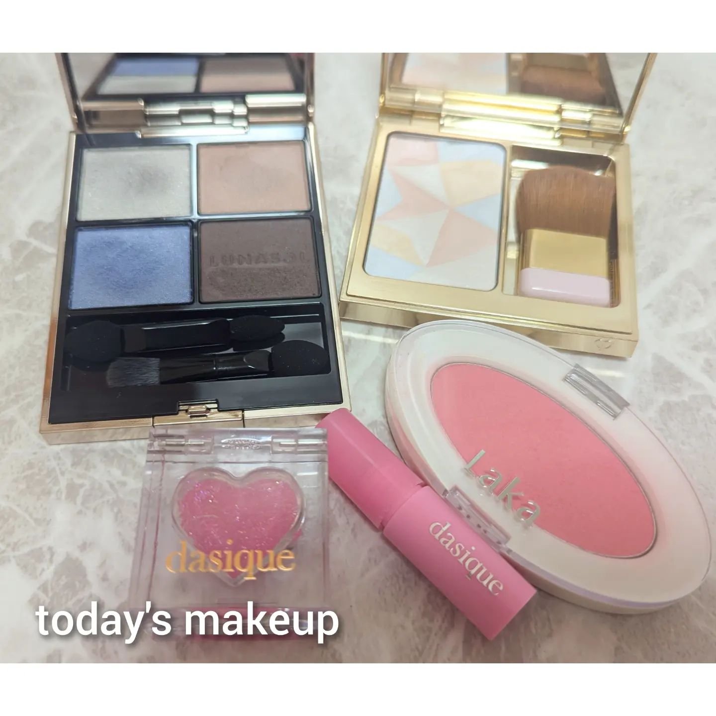 ラブシルクブラッシュ 703 アイコン/Laka/パウダーチークを使ったクチコミ（1枚目）