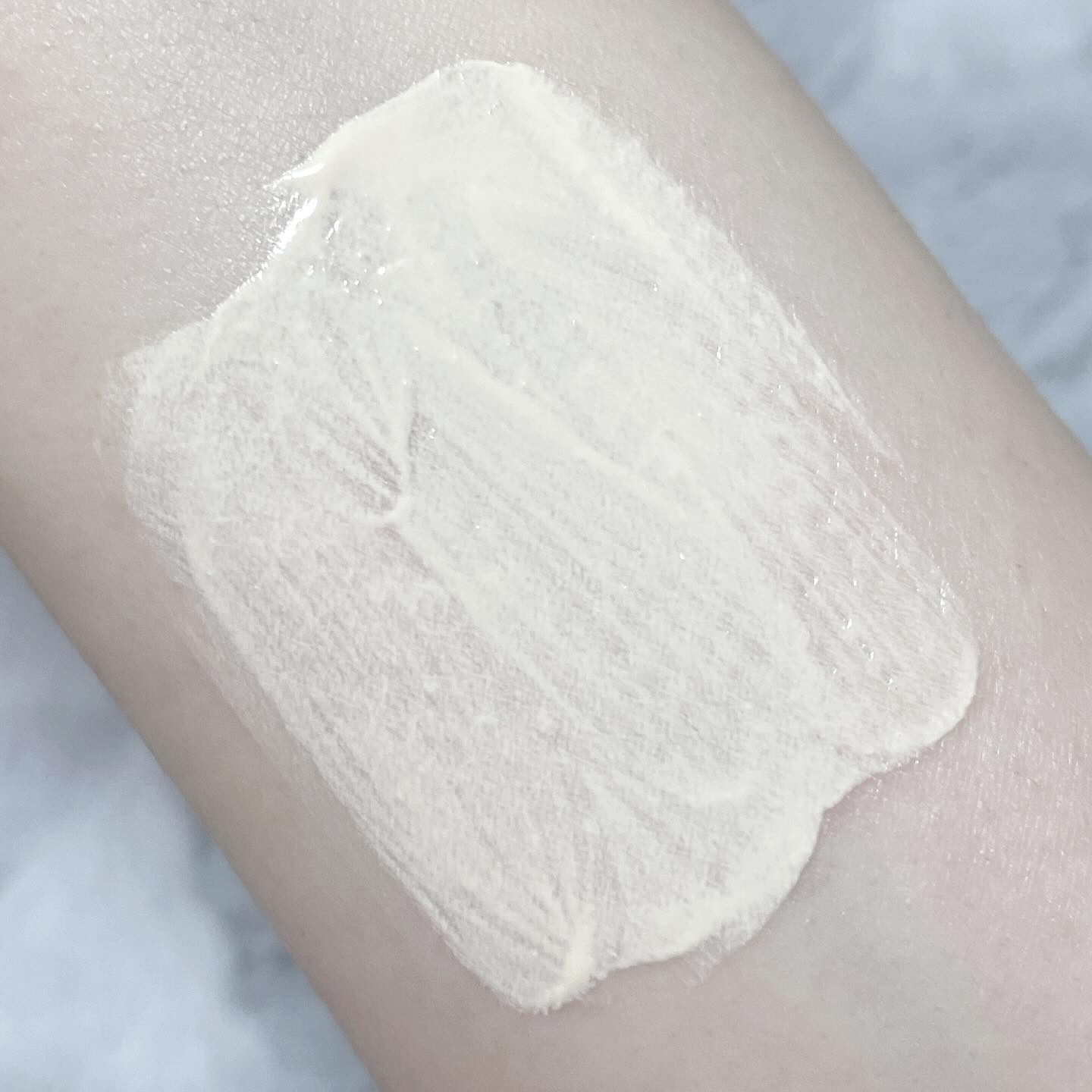 クロノビューティ カラーオンUV/アリィー/日焼け止めクリームを使ったクチコミ（3枚目）