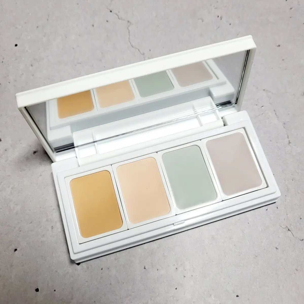 カラーコンシーラー/SS by WHOMEE/パレットコンシーラーを使ったクチコミ（1枚目）