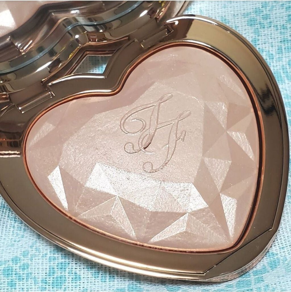 ラブ ライト ハイライター/Too Faced/パウダーハイライトを使ったクチコミ(1枚目)