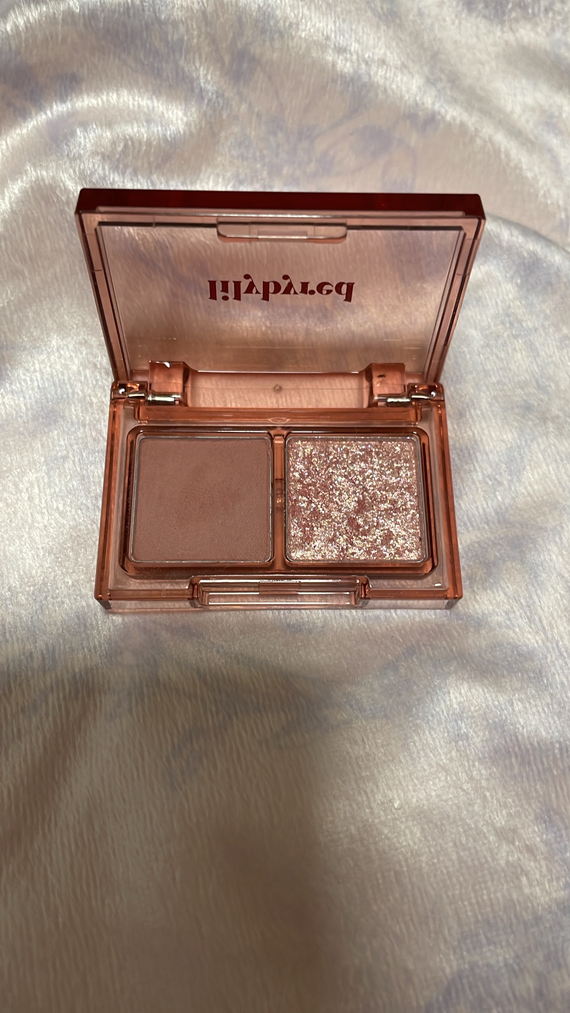 lilybyred Little Bitty Moment Shadowのクチコミ「持ち運びしやすい小さいアイシャドウを探してたところ
ドンキで良い感じのがあったので買ってみまし.....」（2枚目）